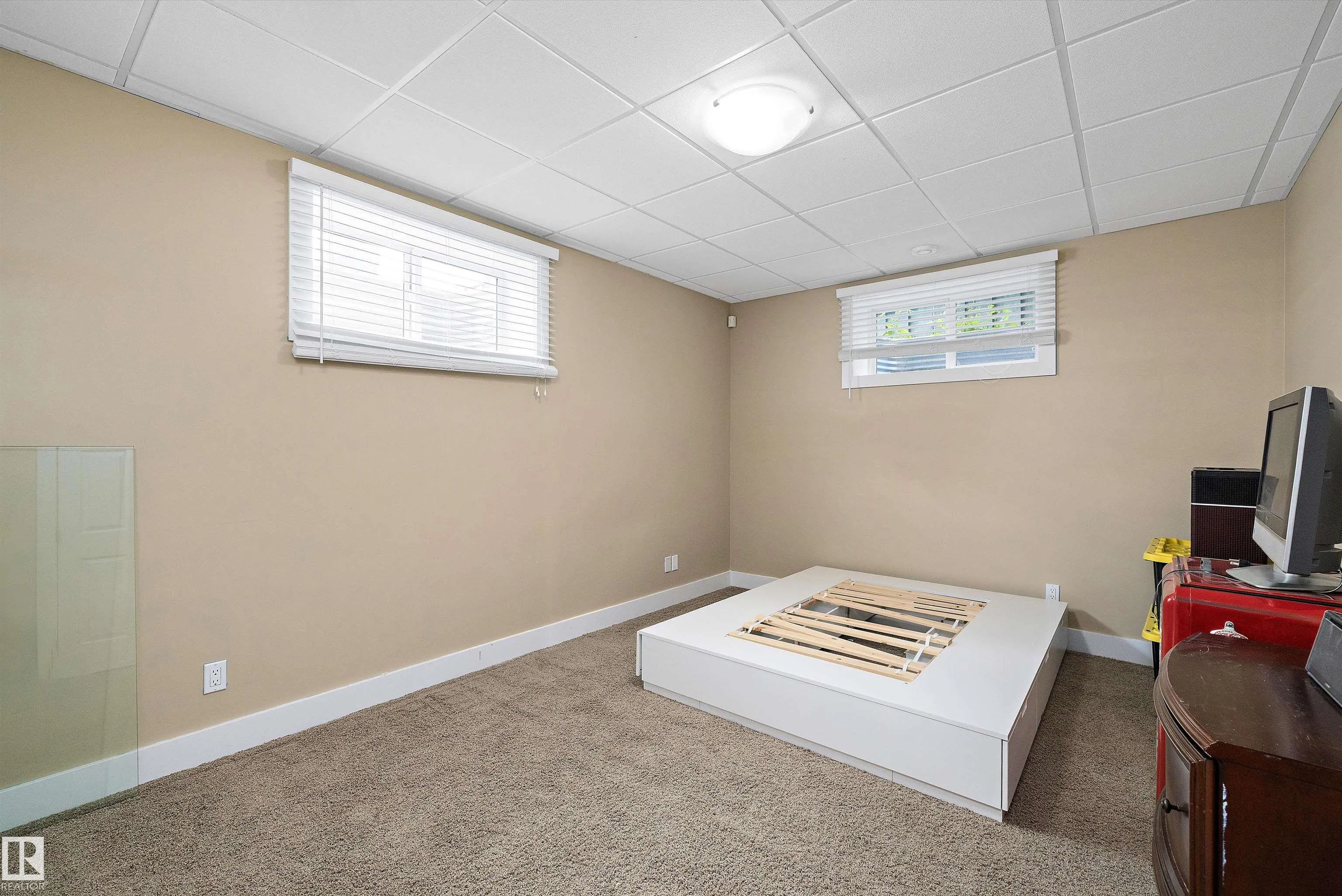 1644 HECTOR Road