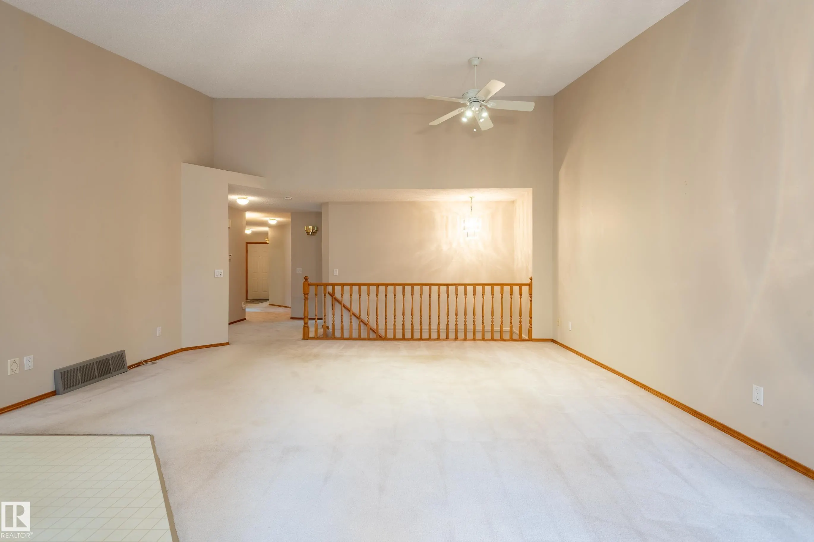 104 LAKESIDE Place