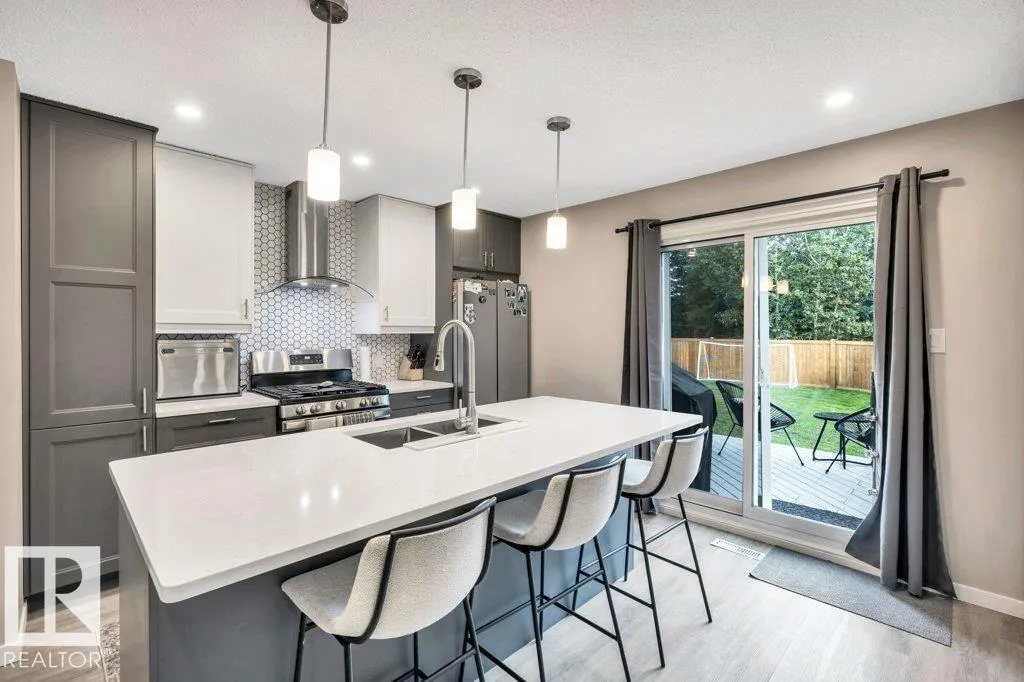 78 GREYSTONE Crescent