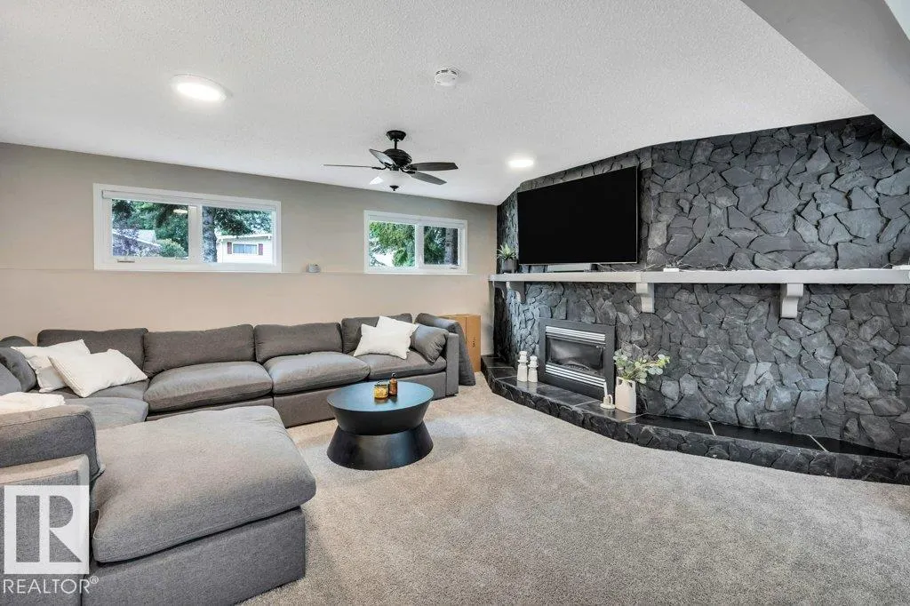 78 GREYSTONE Crescent
