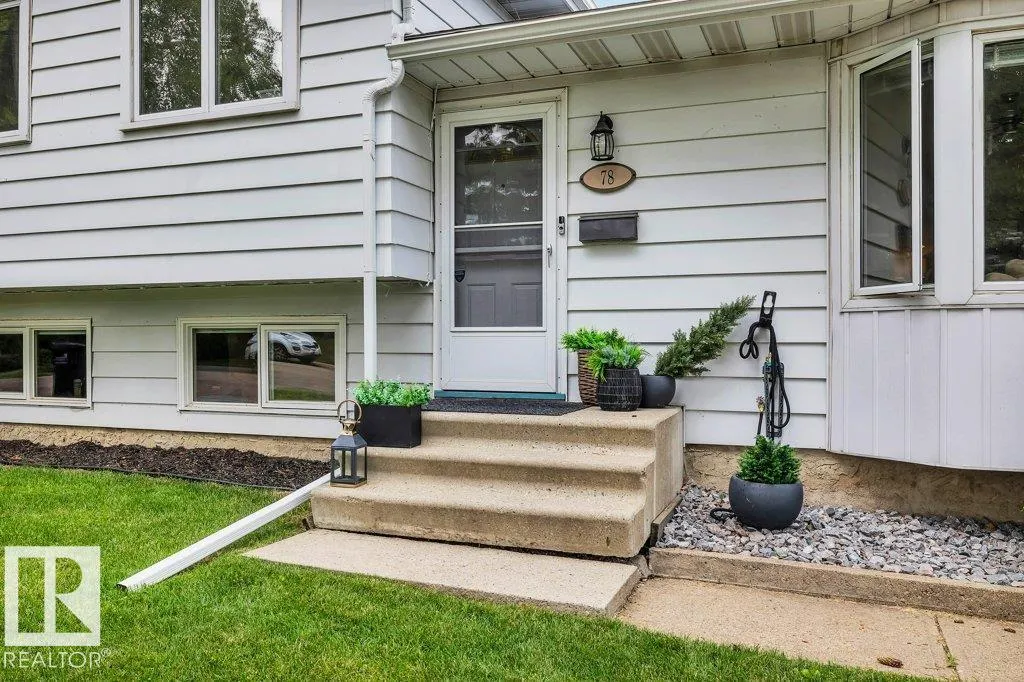 78 GREYSTONE Crescent