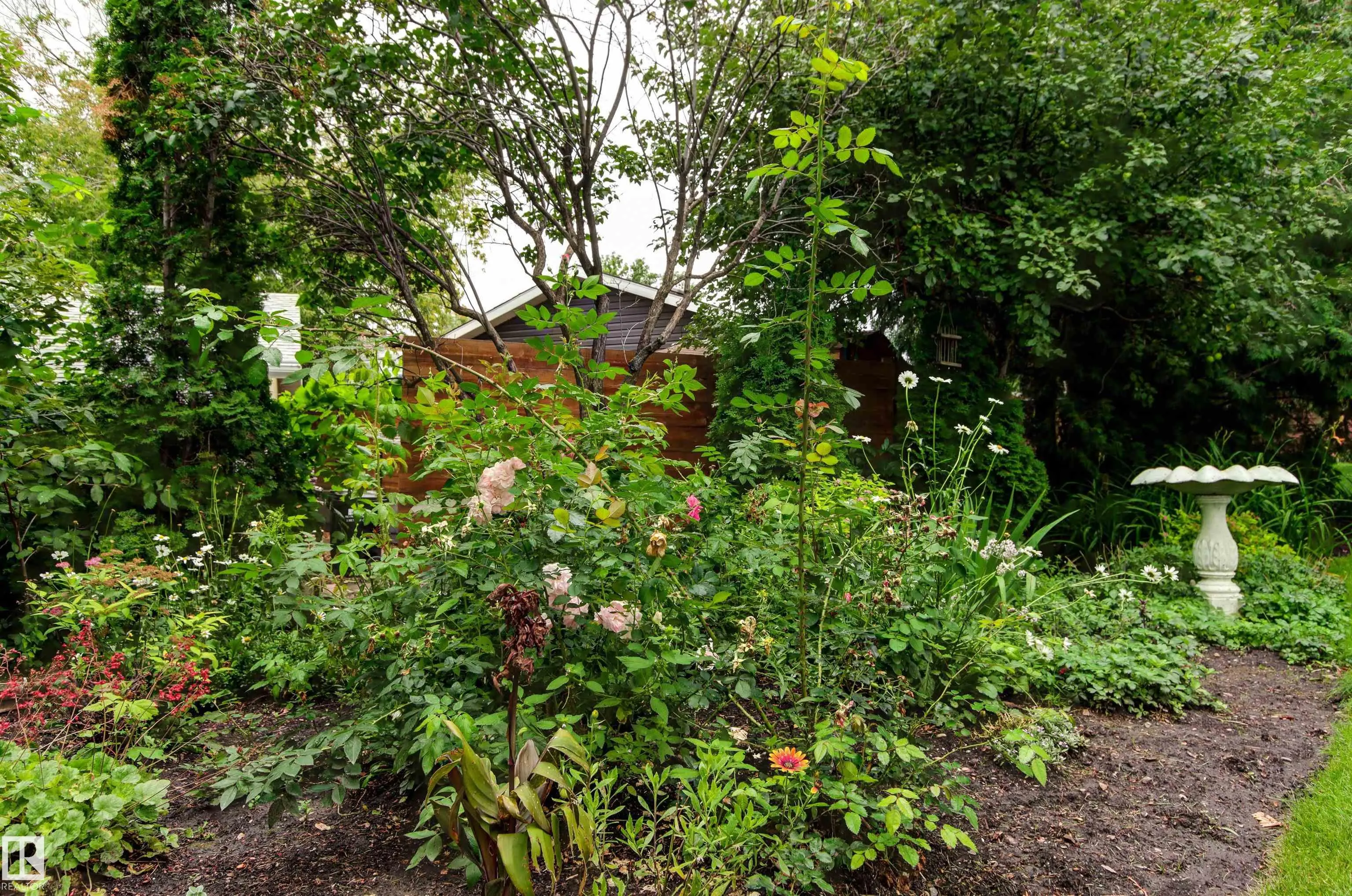 52 MANCHESTER Drive