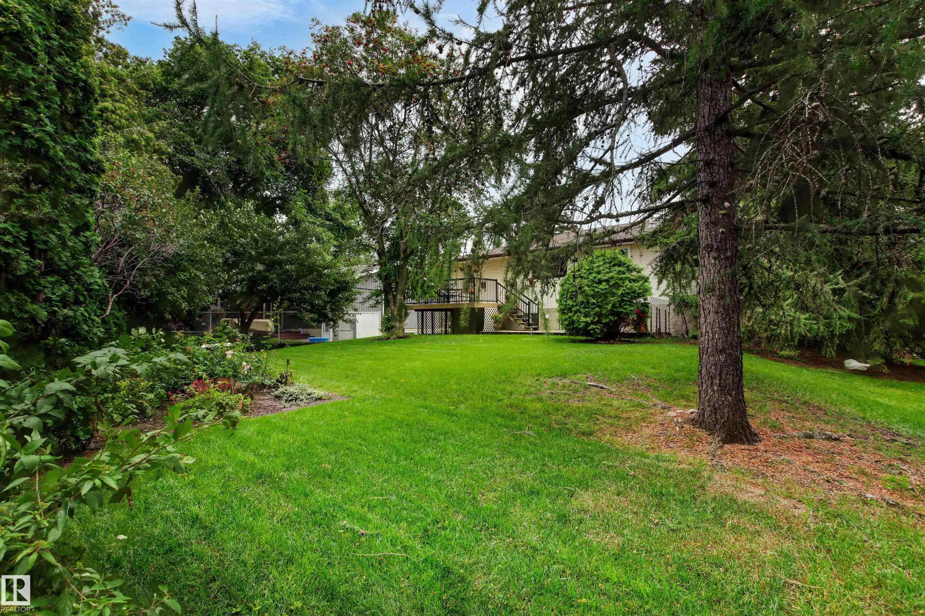 52 MANCHESTER Drive