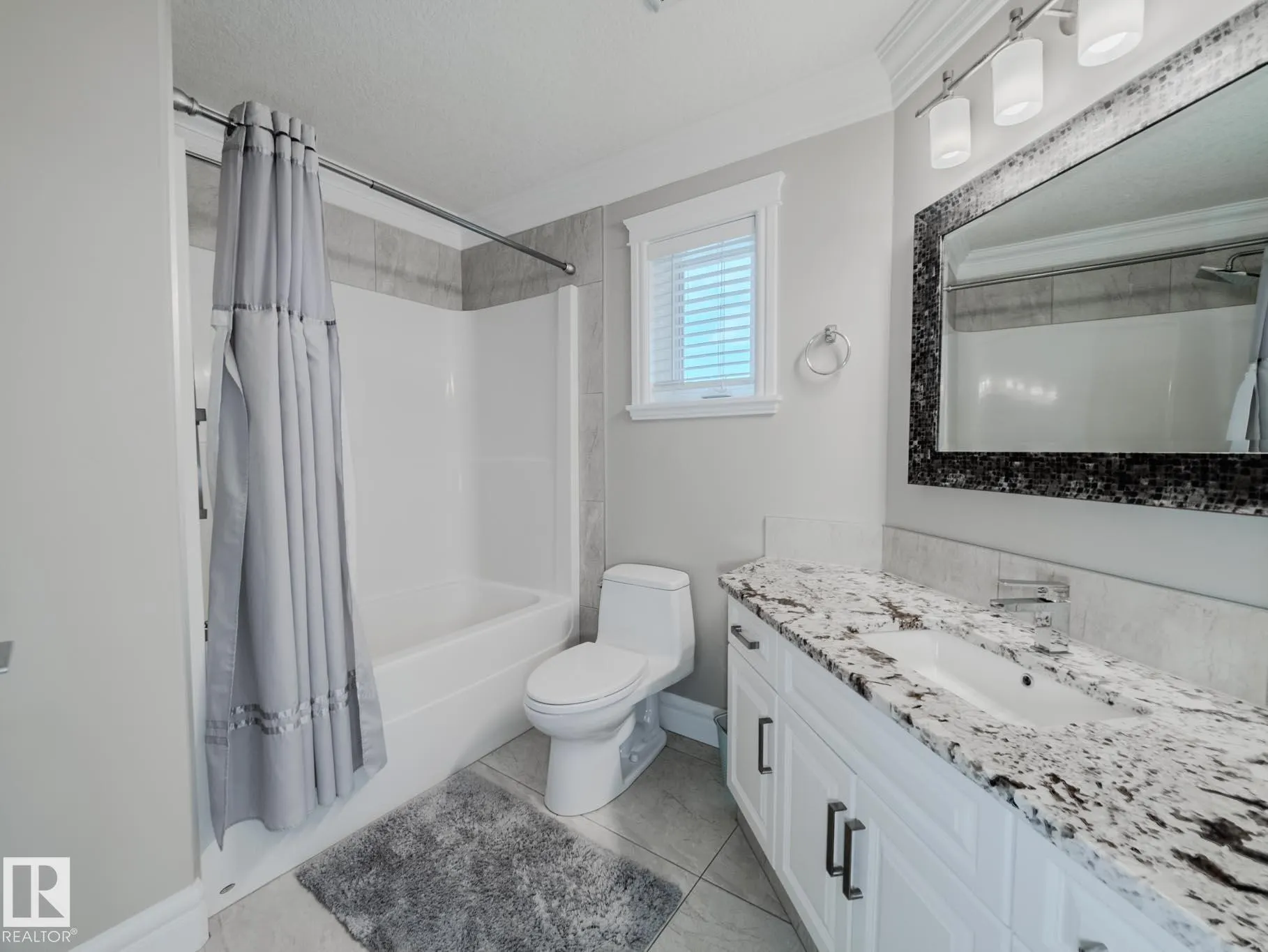 1606 ADAMSON Close