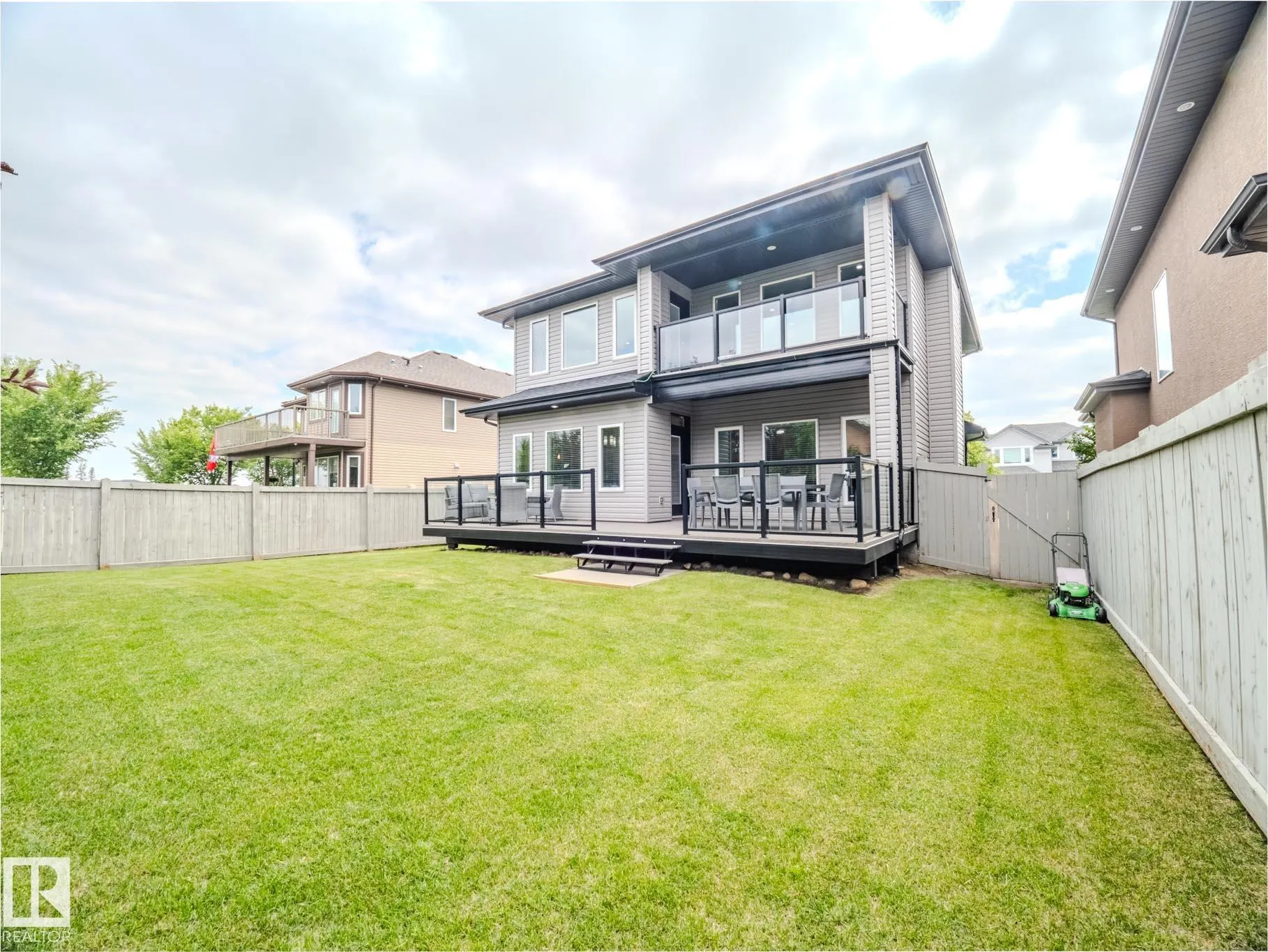 1606 ADAMSON Close