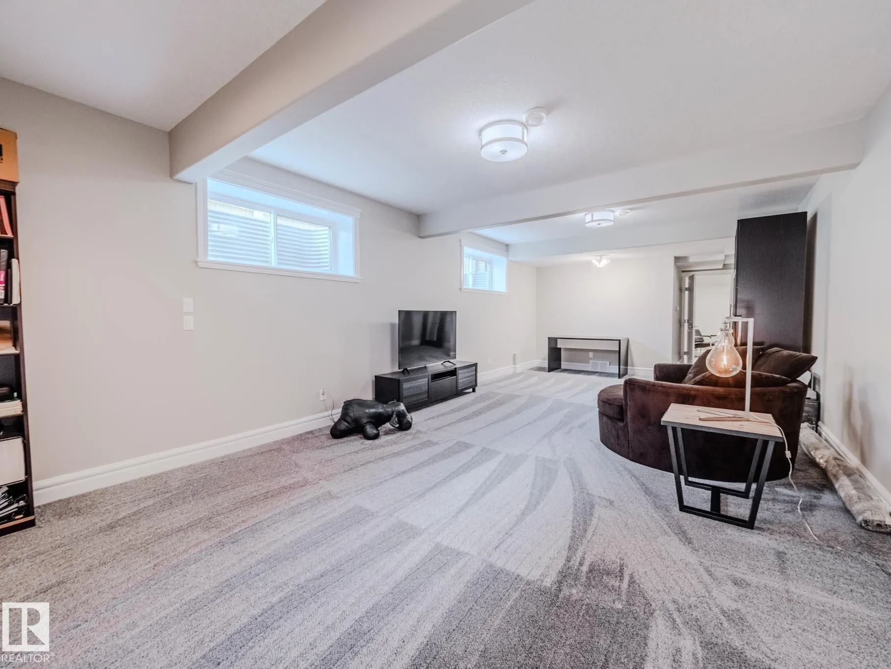 1606 ADAMSON Close