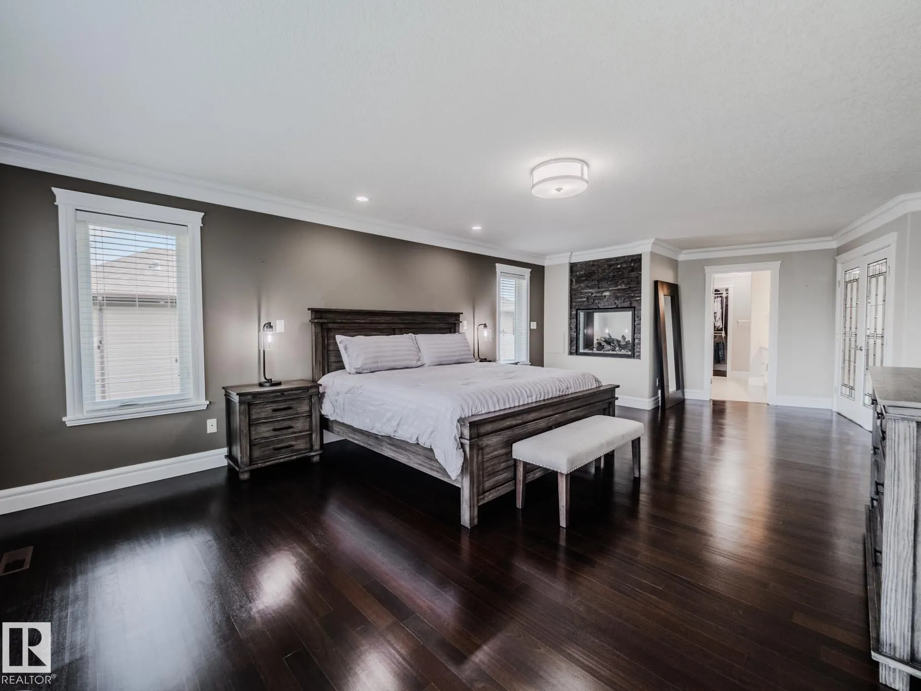1606 ADAMSON Close