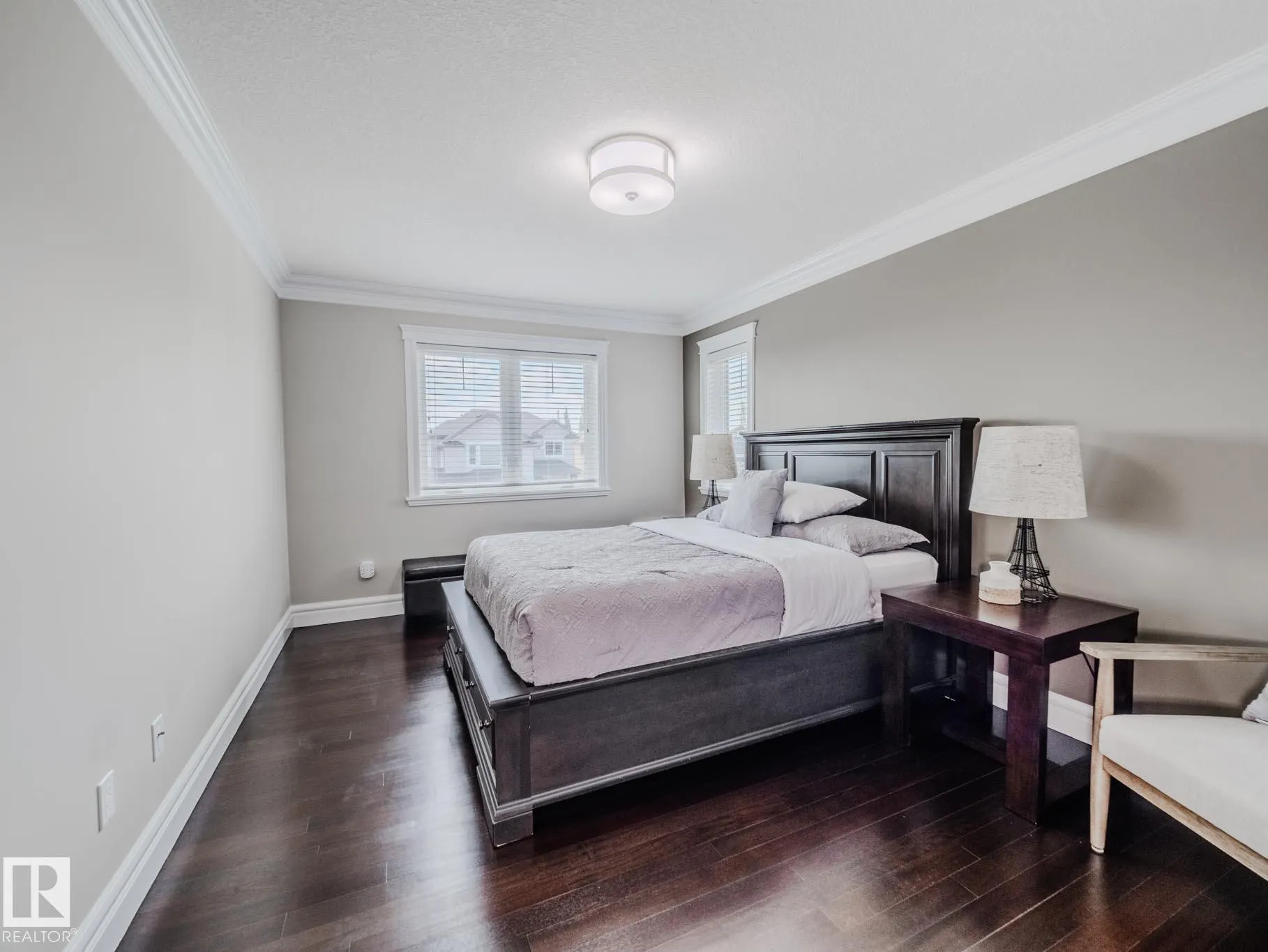 1606 ADAMSON Close