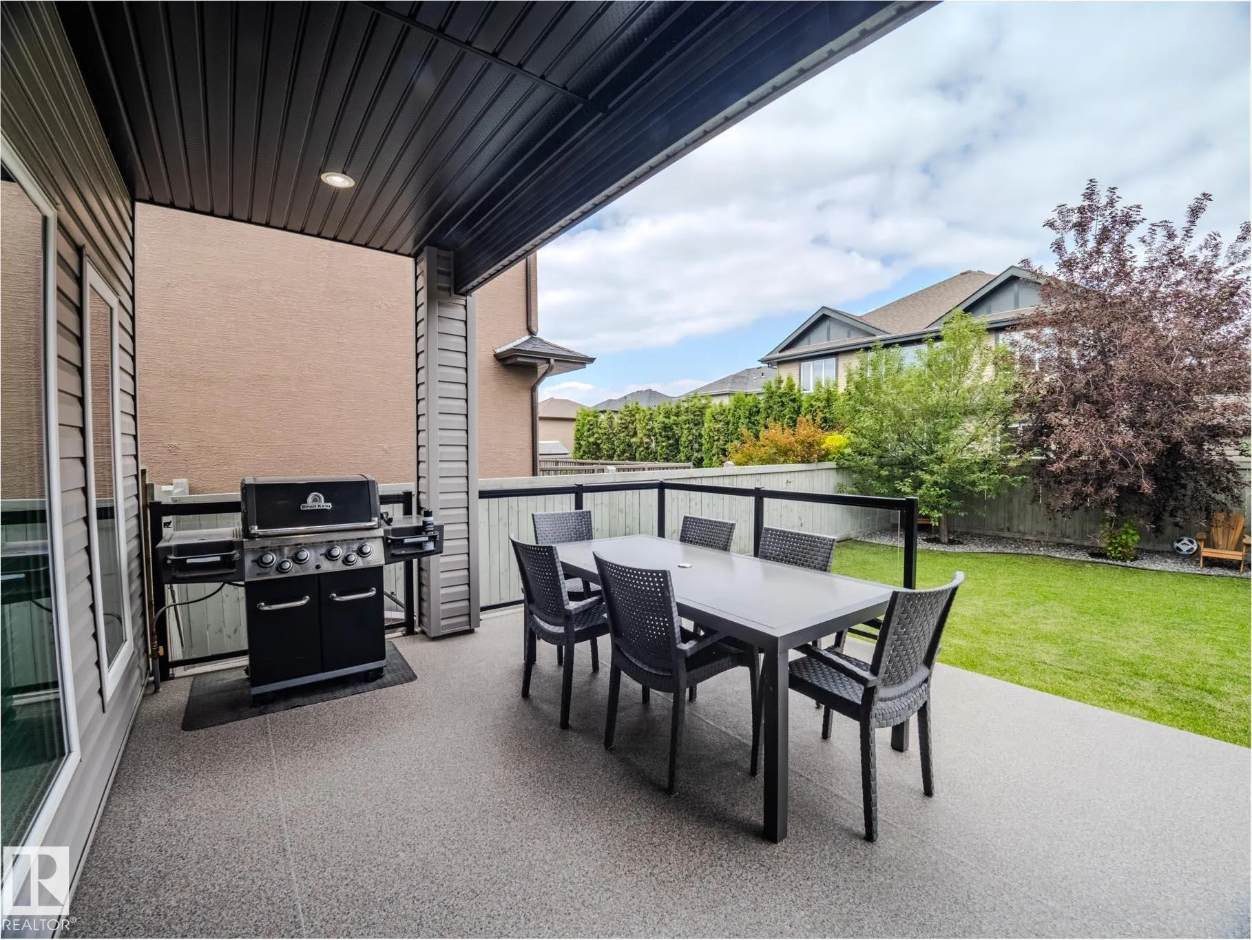 1606 ADAMSON Close