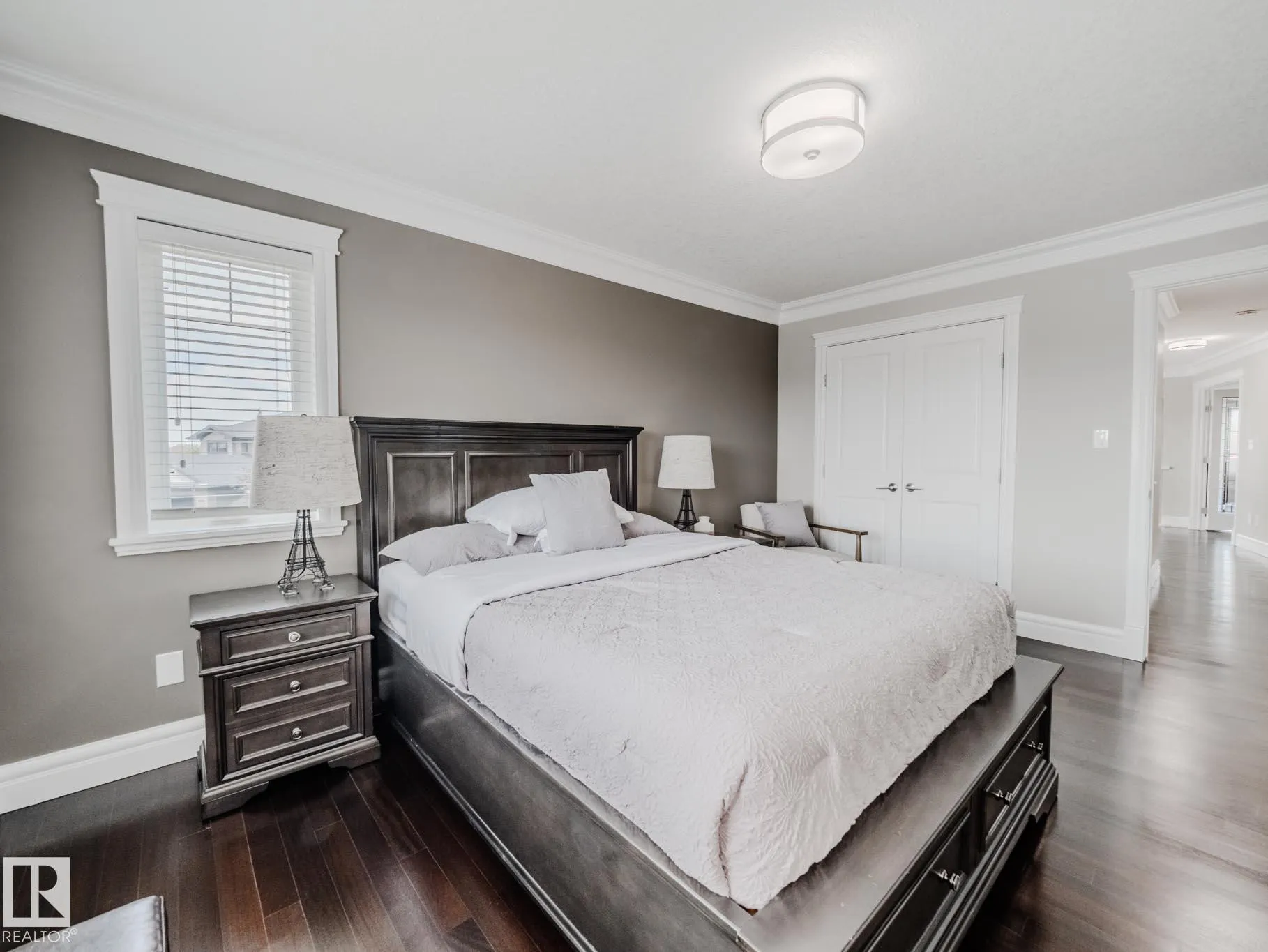 1606 ADAMSON Close