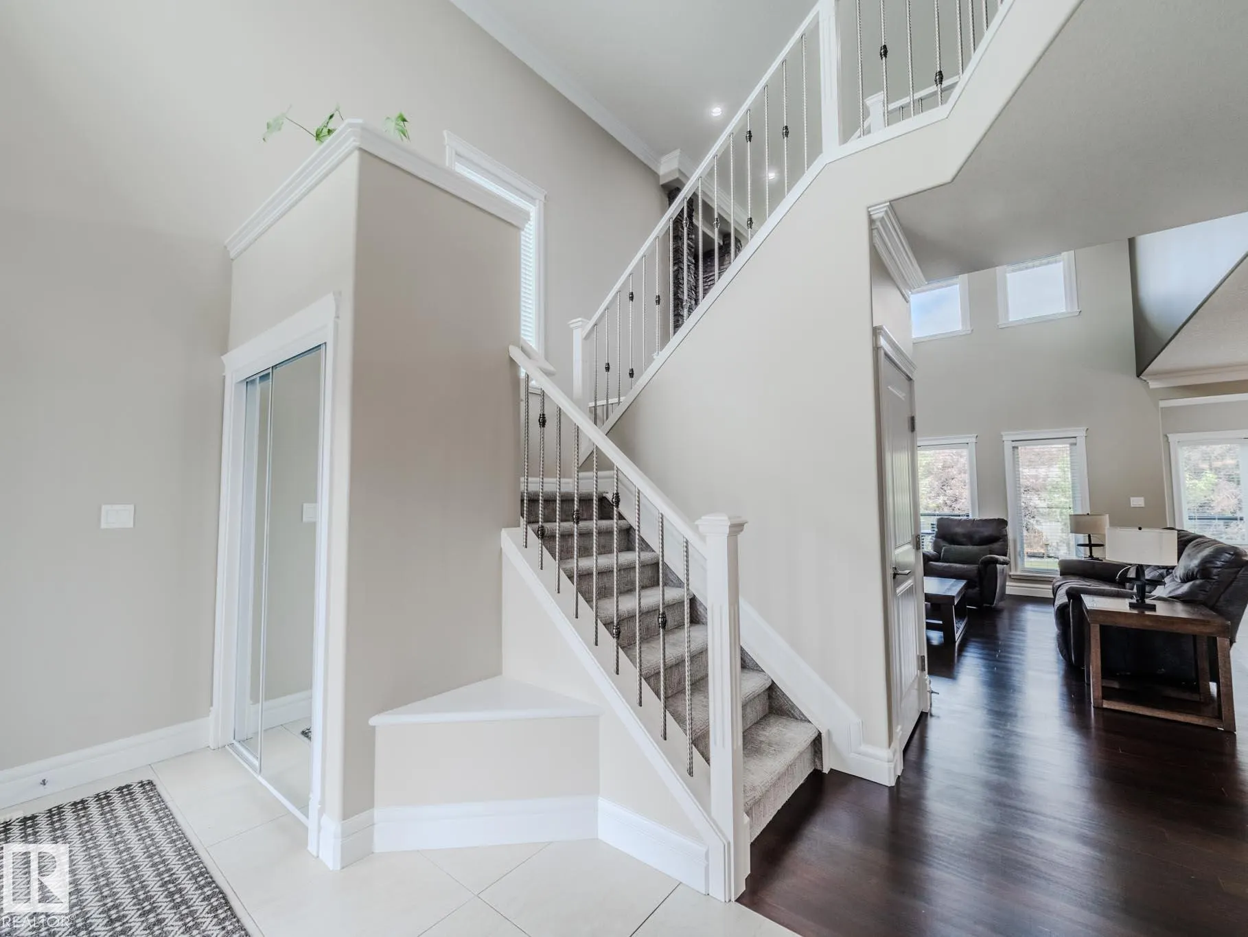 1606 ADAMSON Close