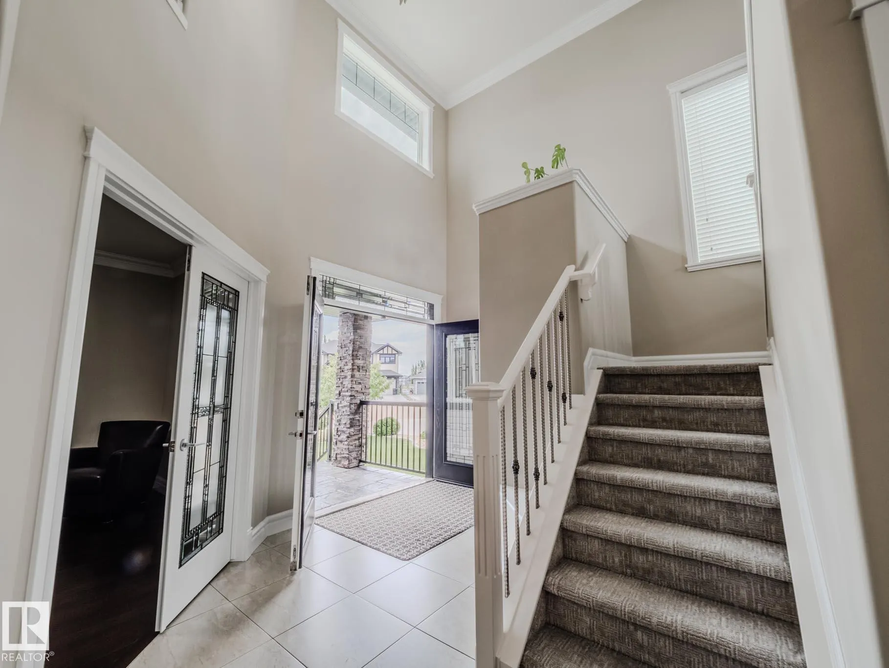 1606 ADAMSON Close