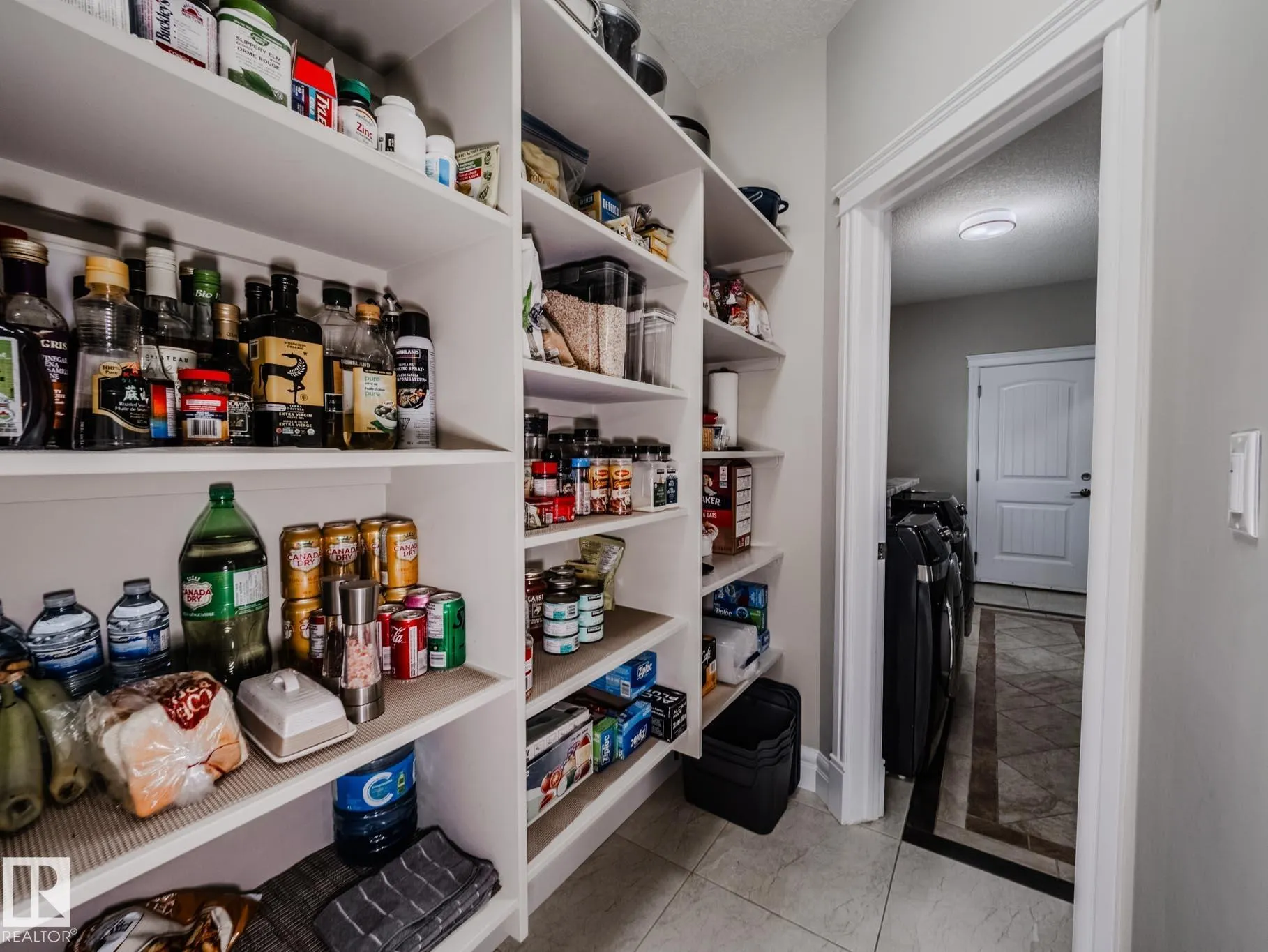 1606 ADAMSON Close