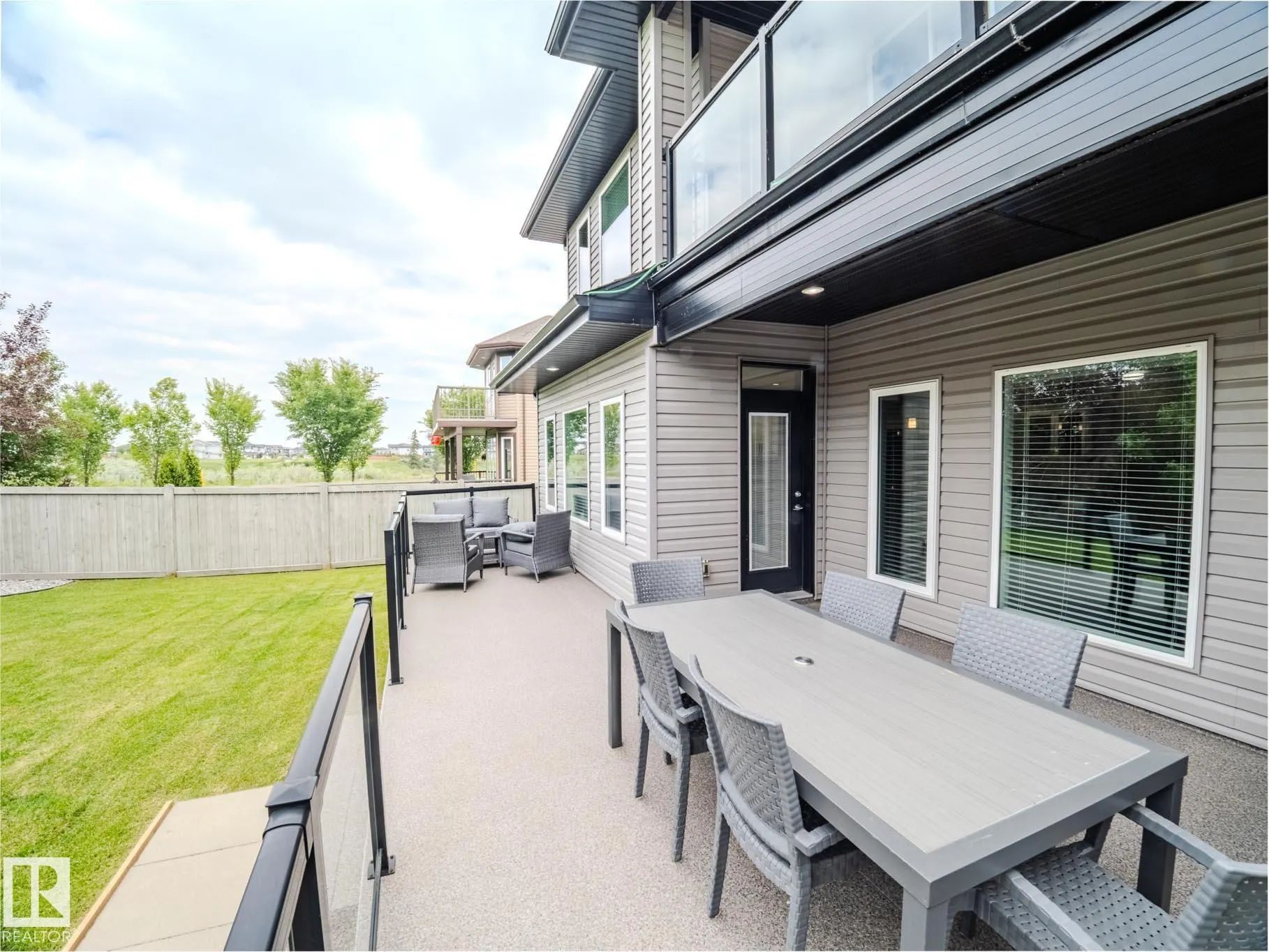 1606 ADAMSON Close