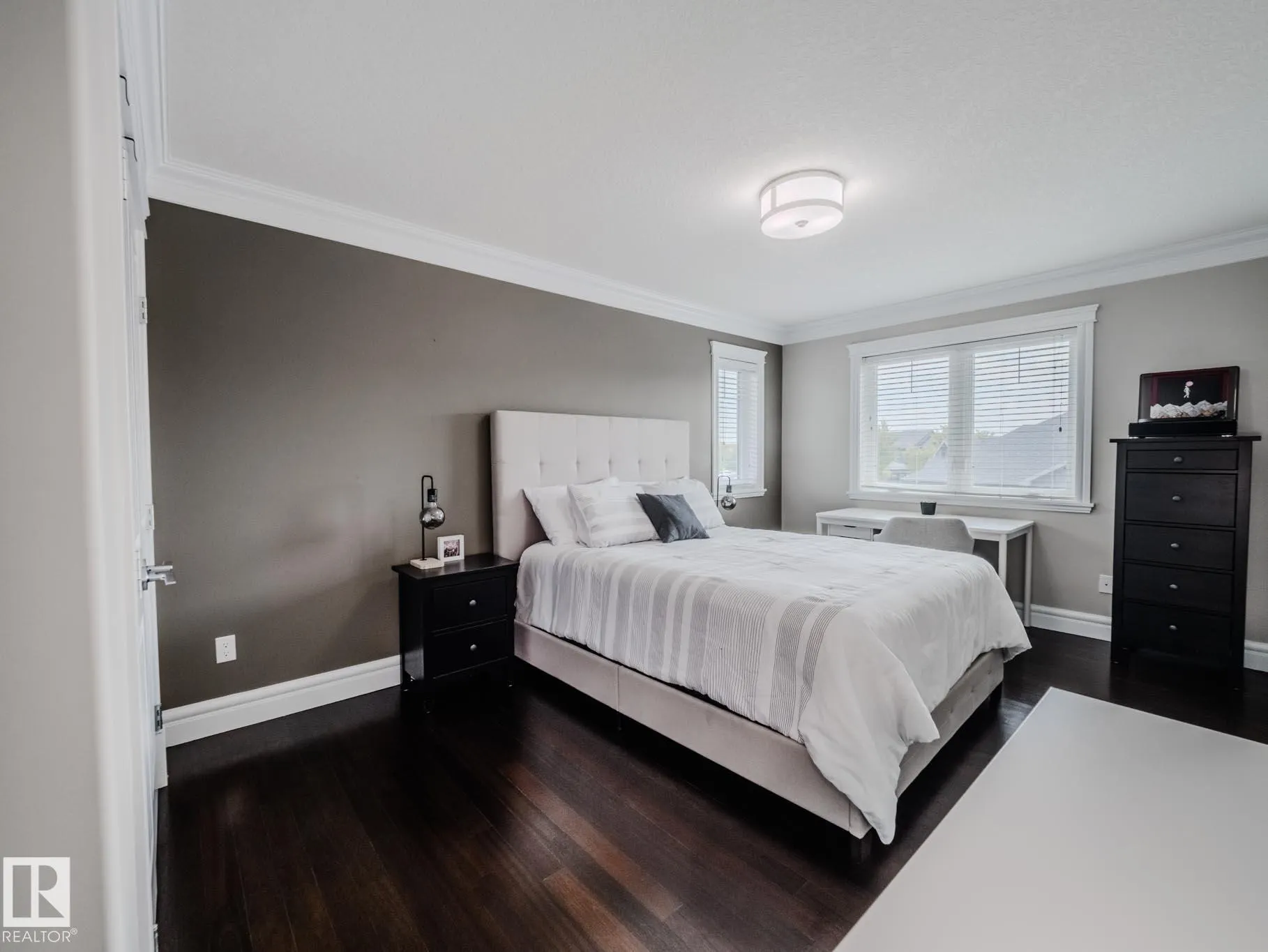 1606 ADAMSON Close