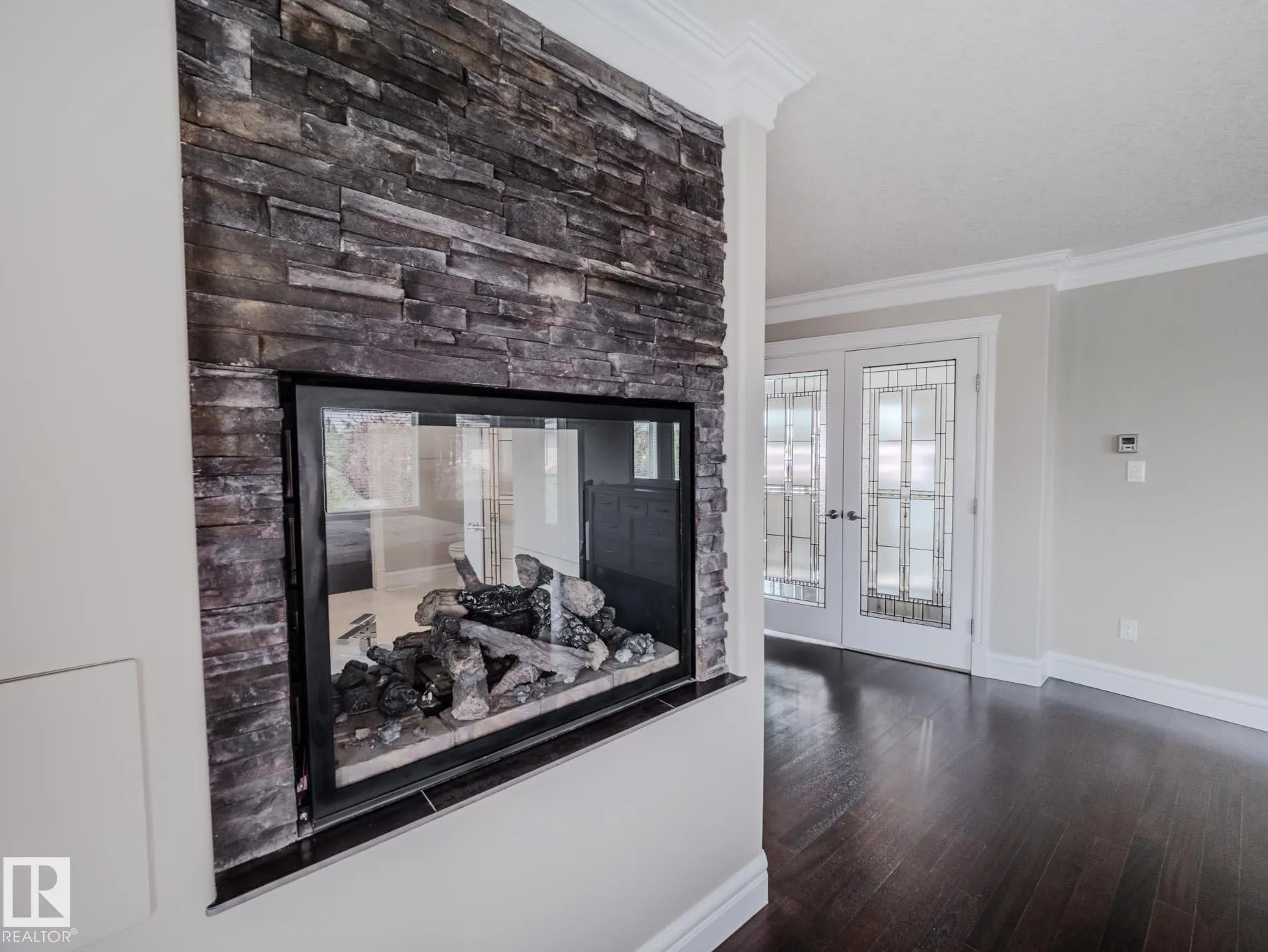 1606 ADAMSON Close