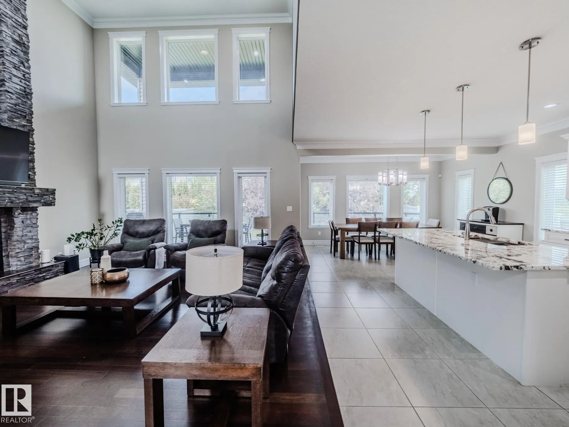 1606 ADAMSON Close