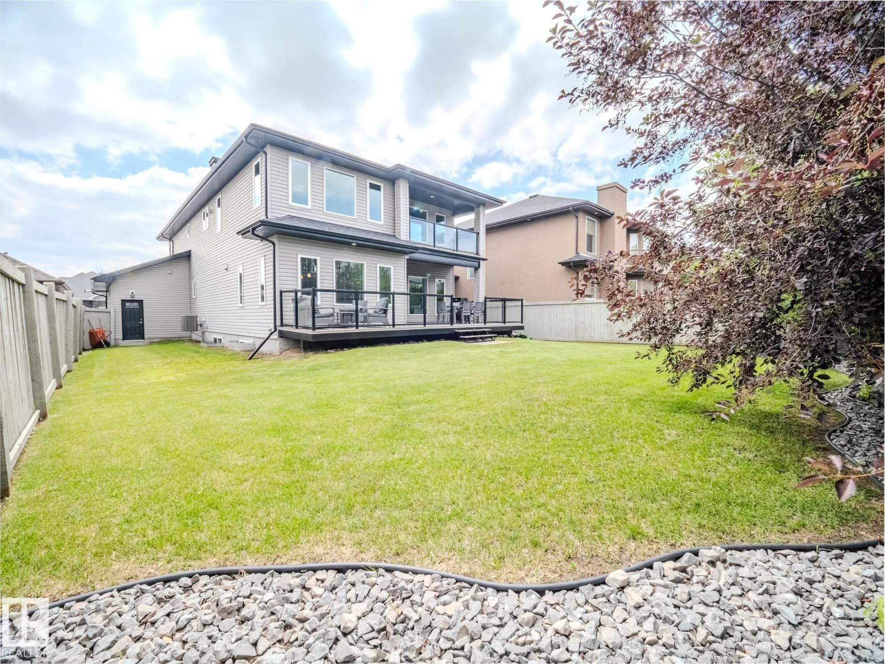 1606 ADAMSON Close