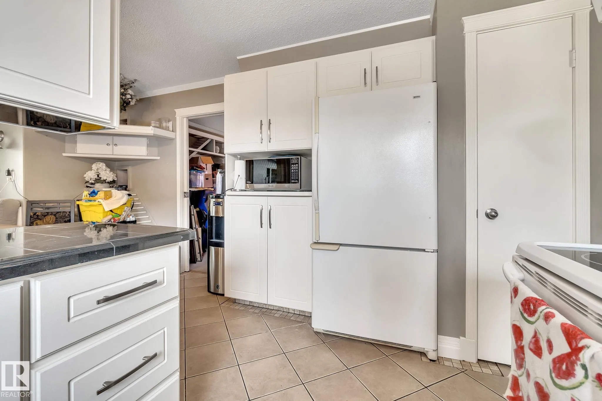 315 Knottwood Road North