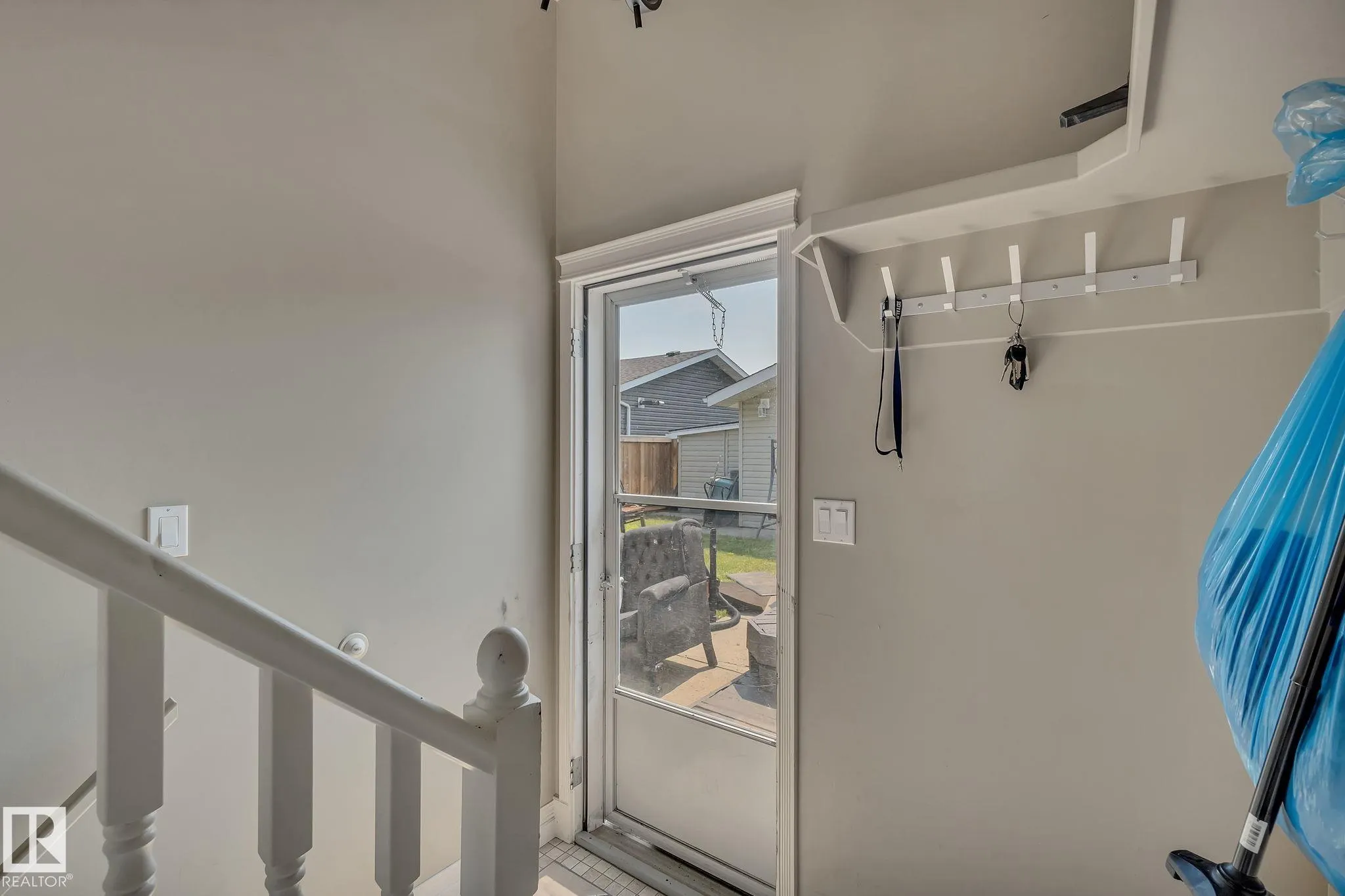 315 Knottwood Road North