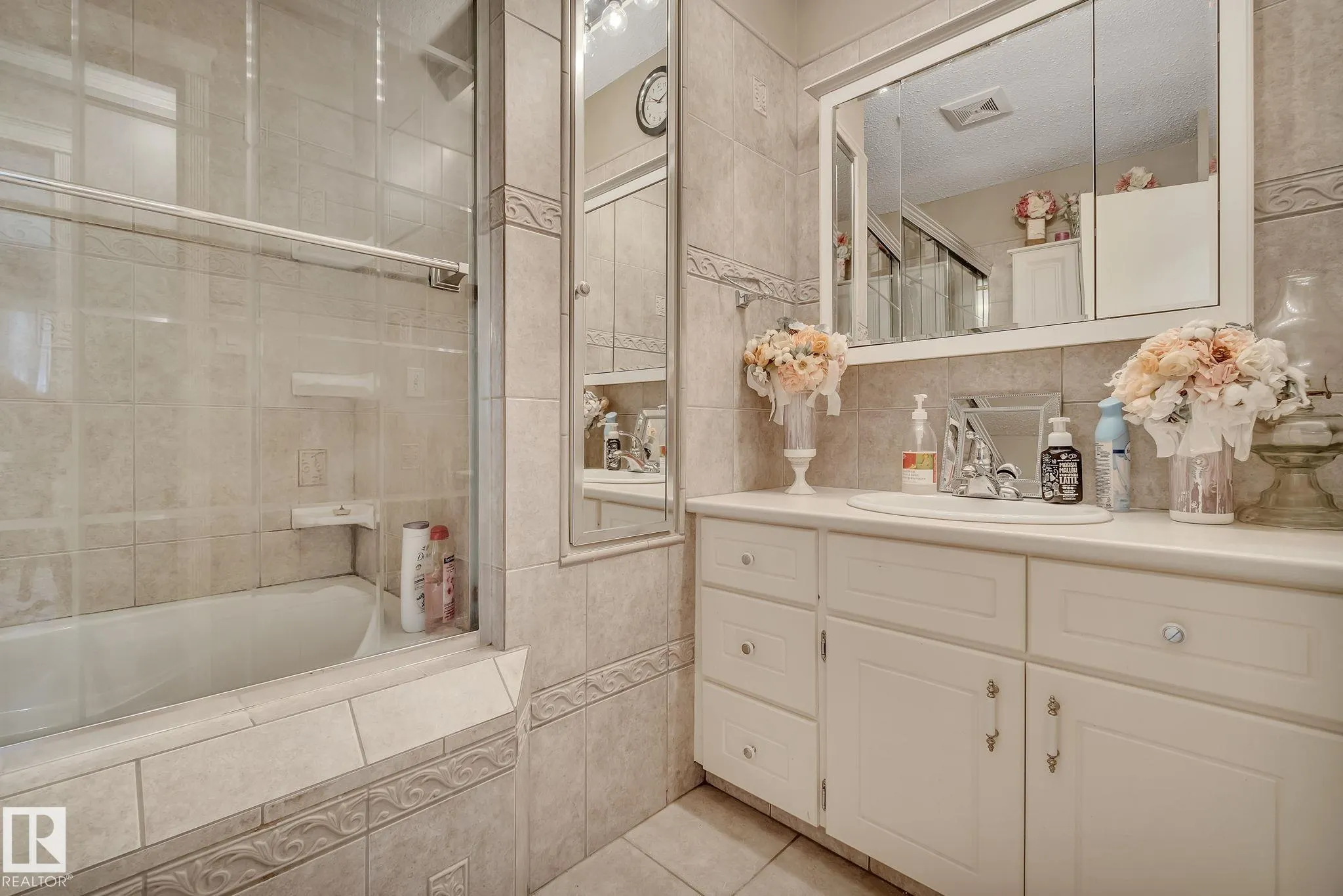 315 Knottwood Road North
