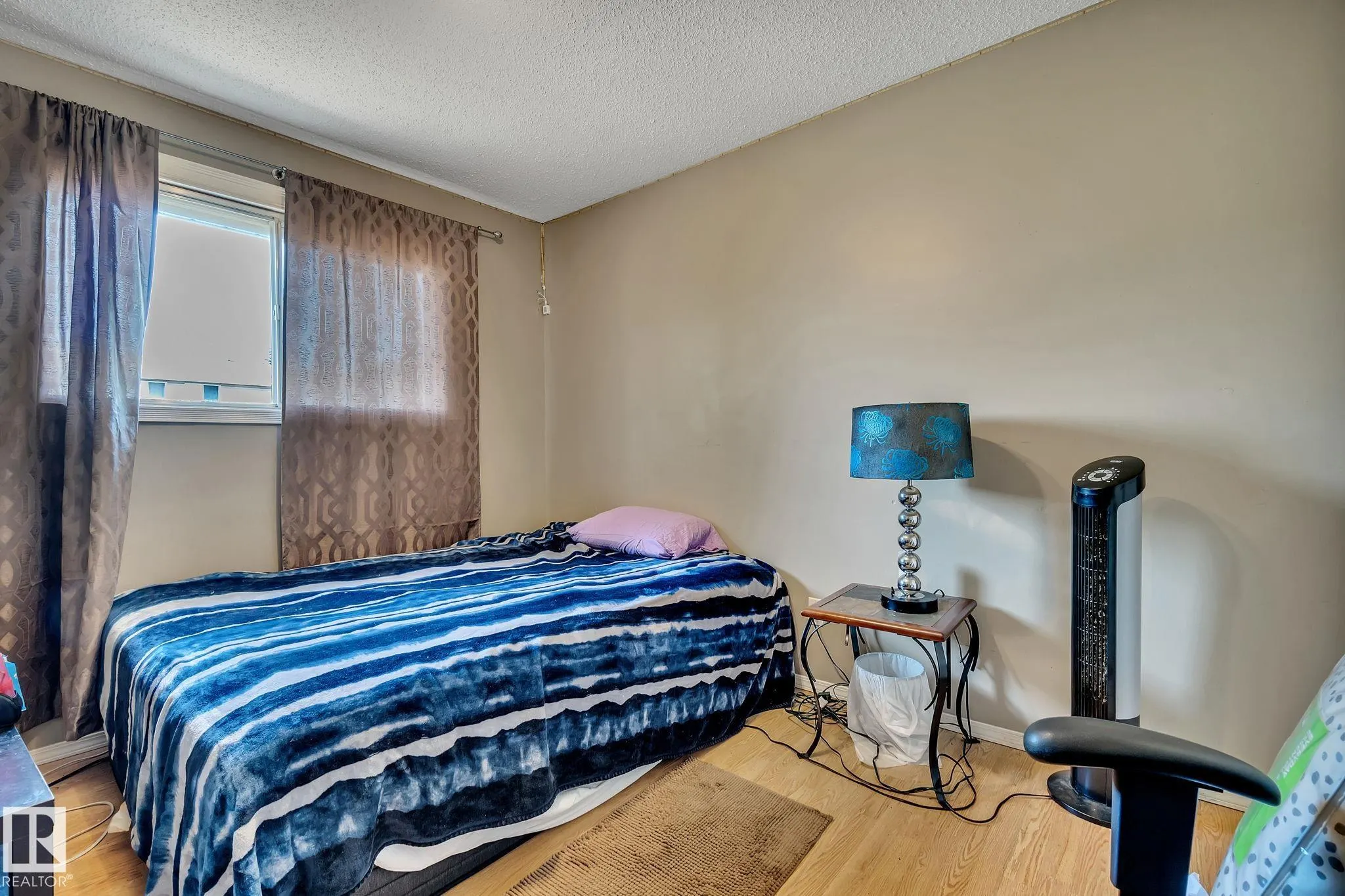 315 Knottwood Road North