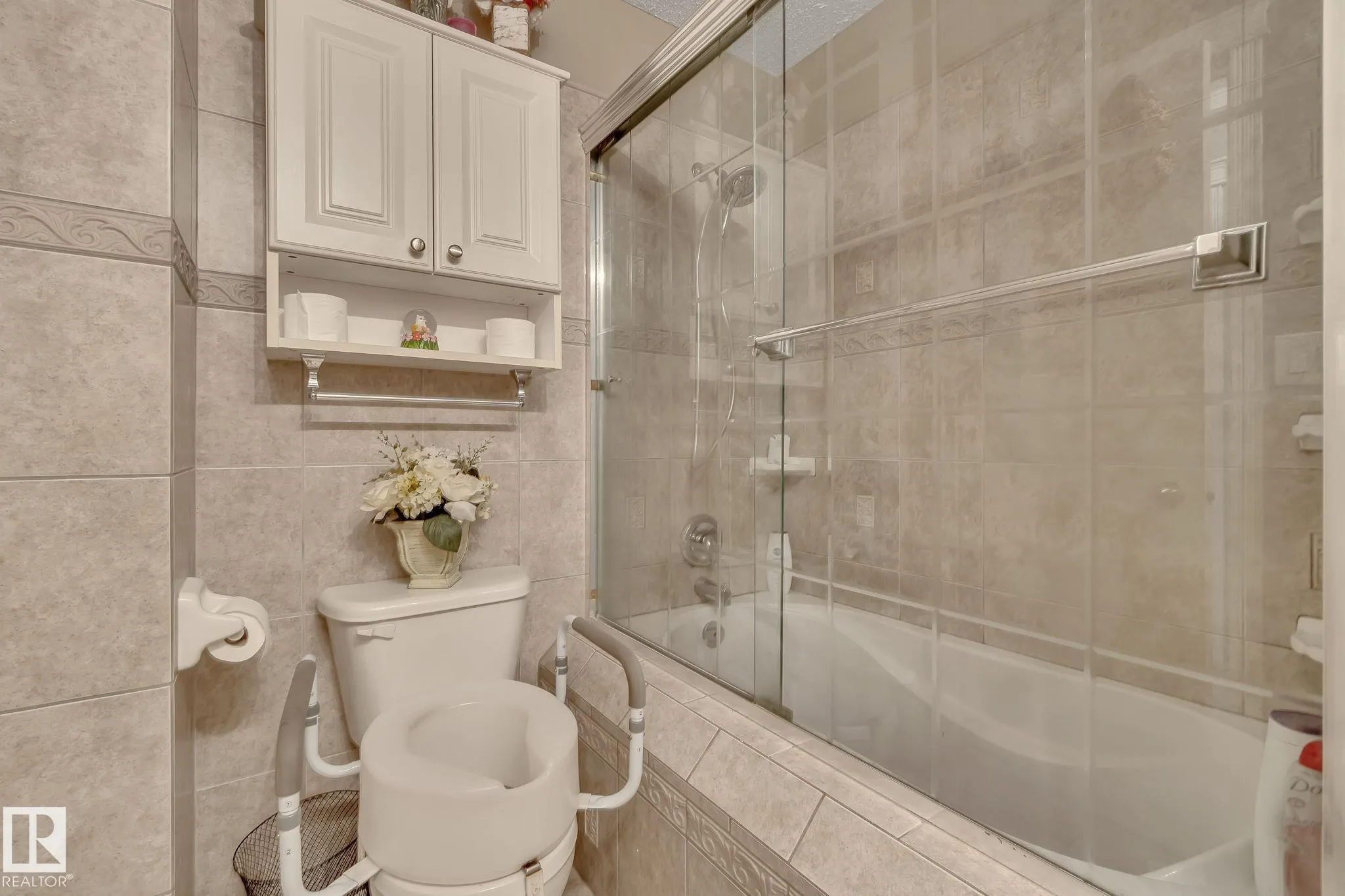 315 Knottwood Road North