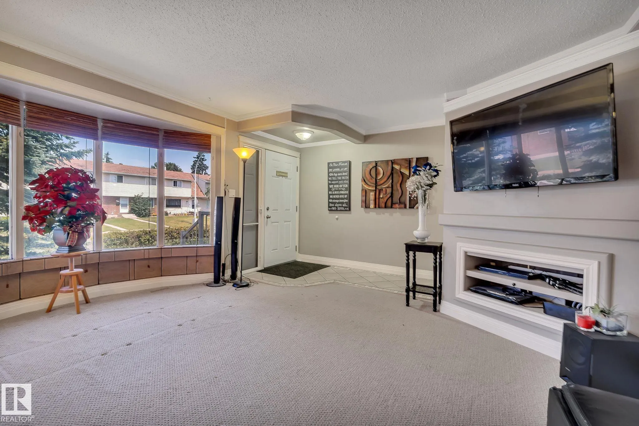 315 Knottwood Road North