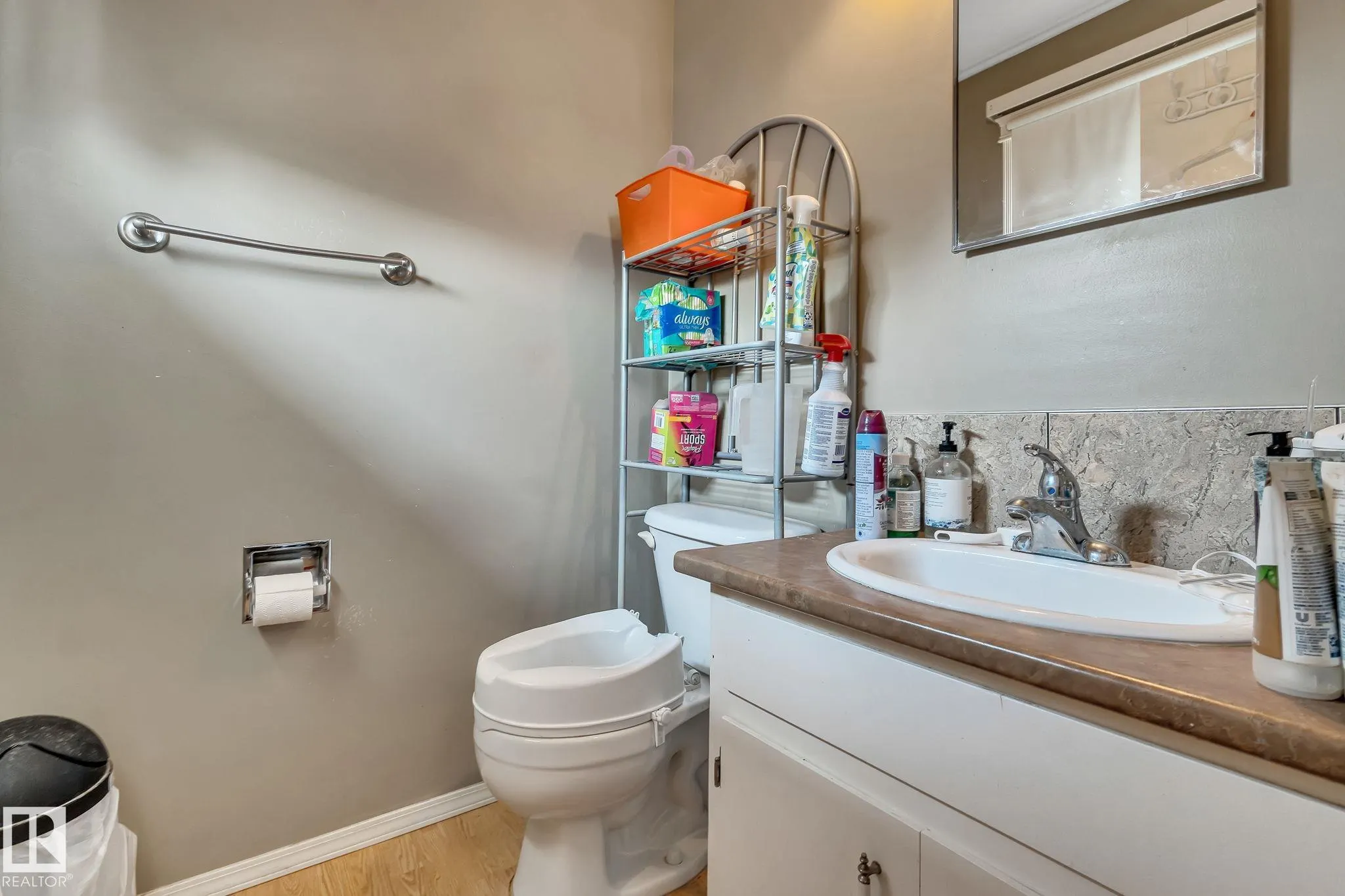 315 Knottwood Road North