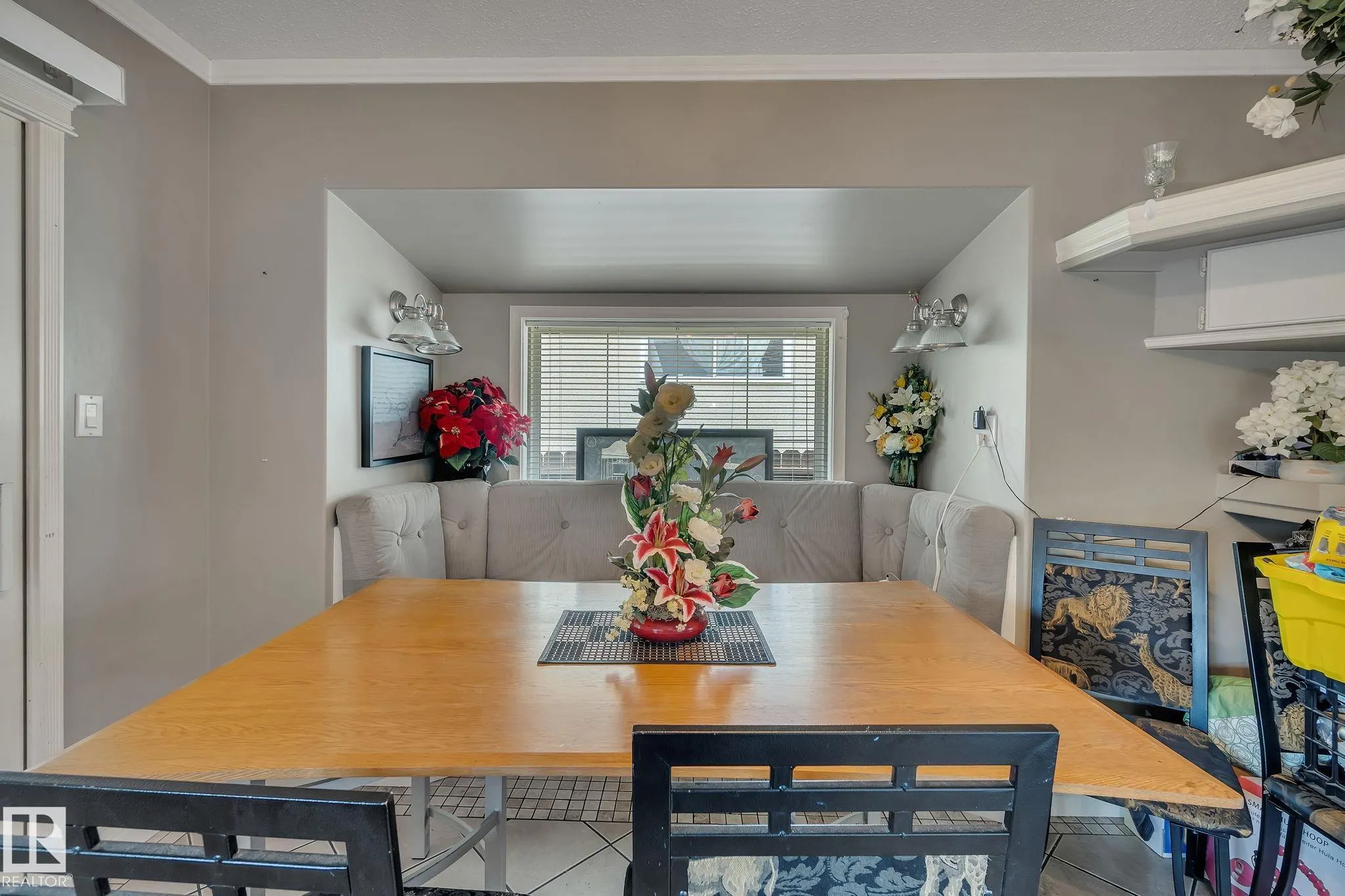 315 Knottwood Road North