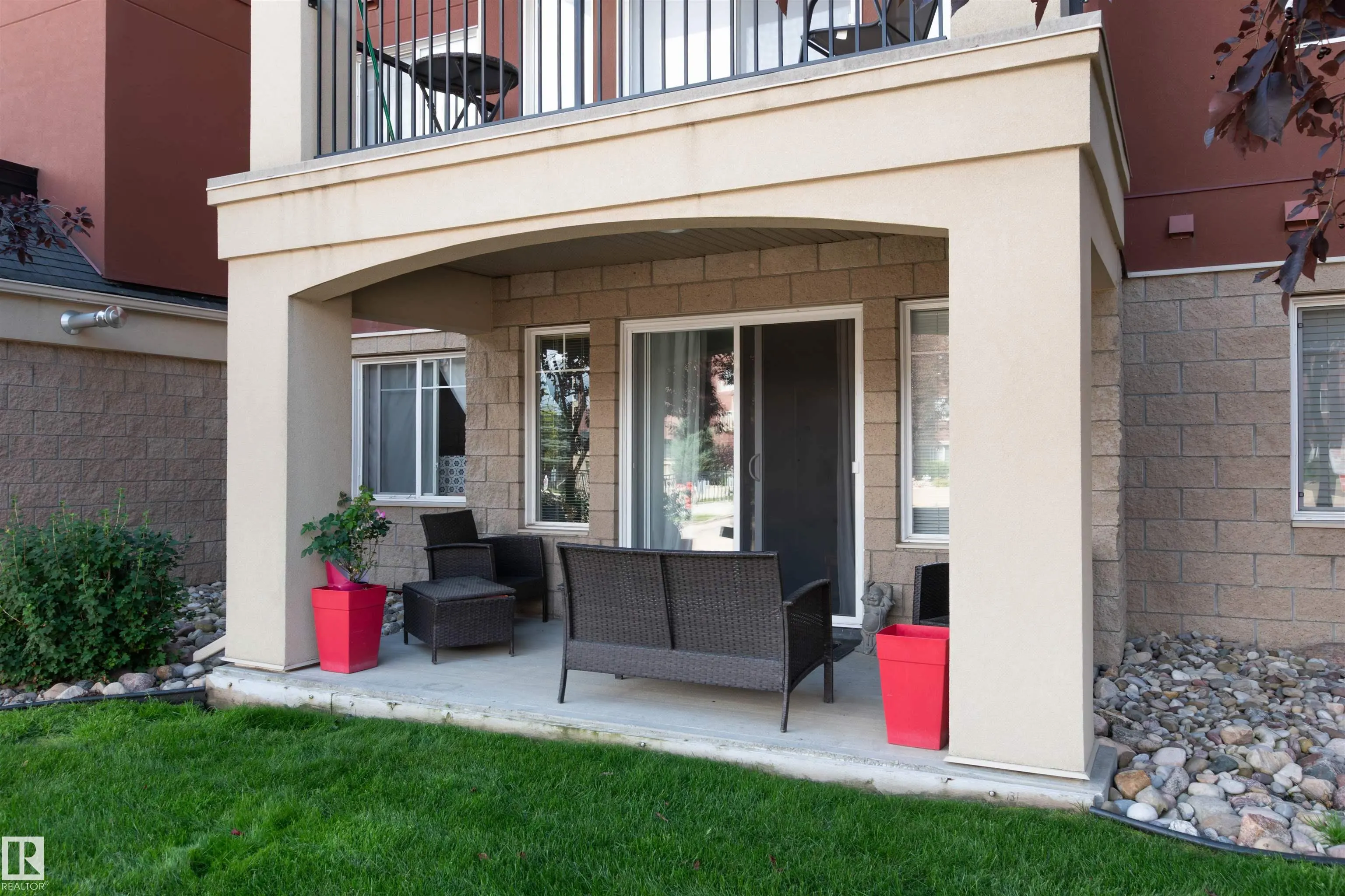 300 PALISADES Way