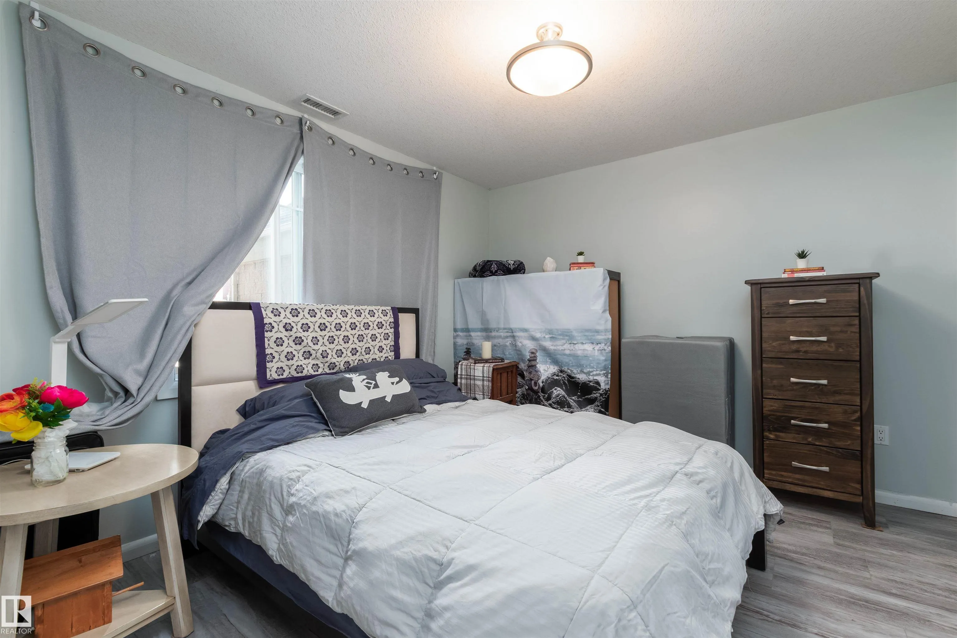 300 PALISADES Way