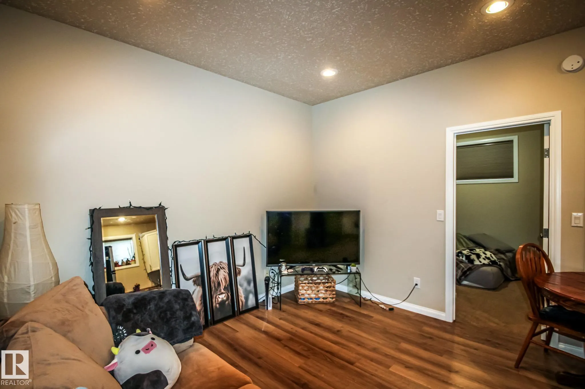 4802 53 Ave