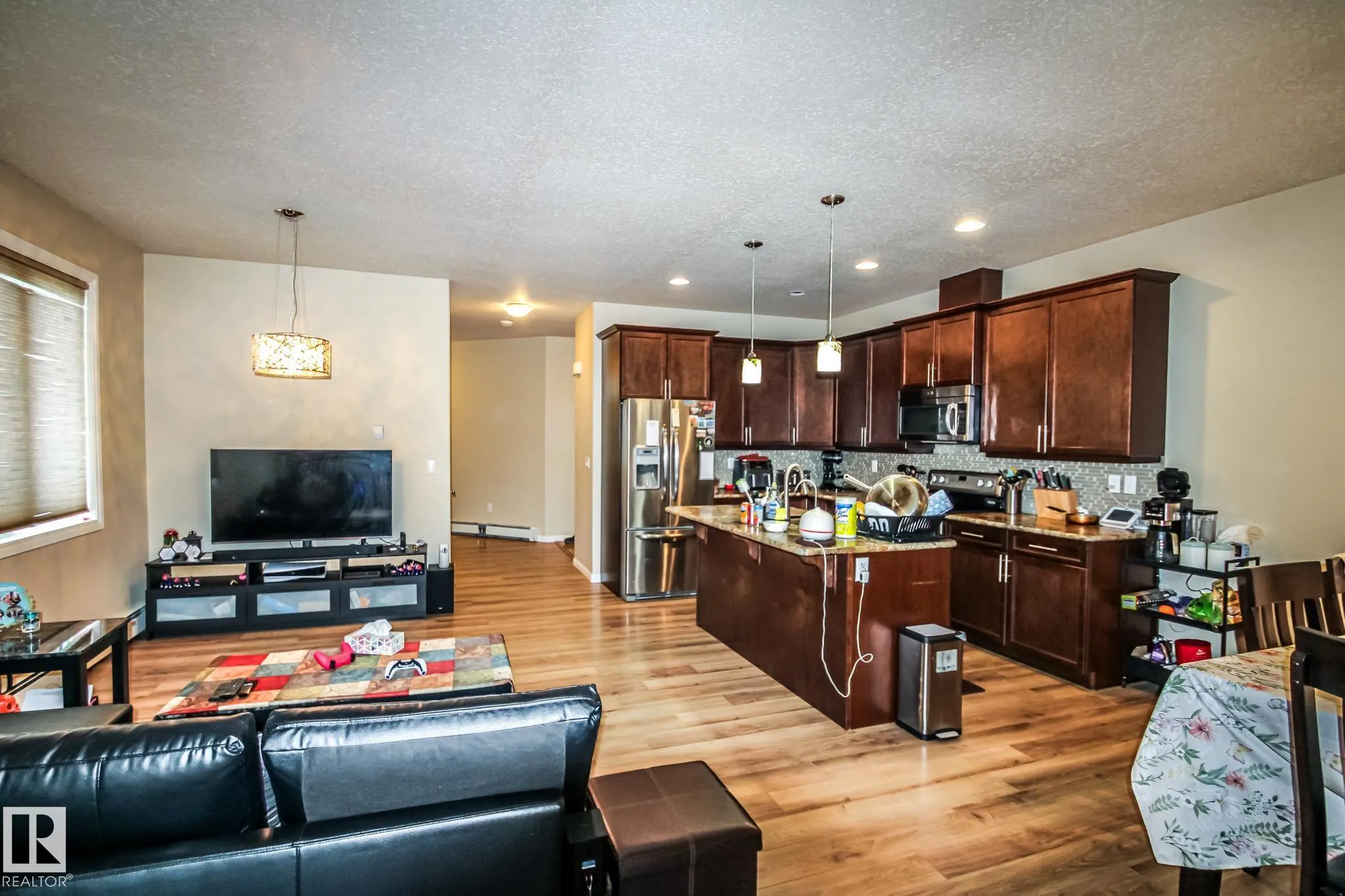 4802 53 Ave