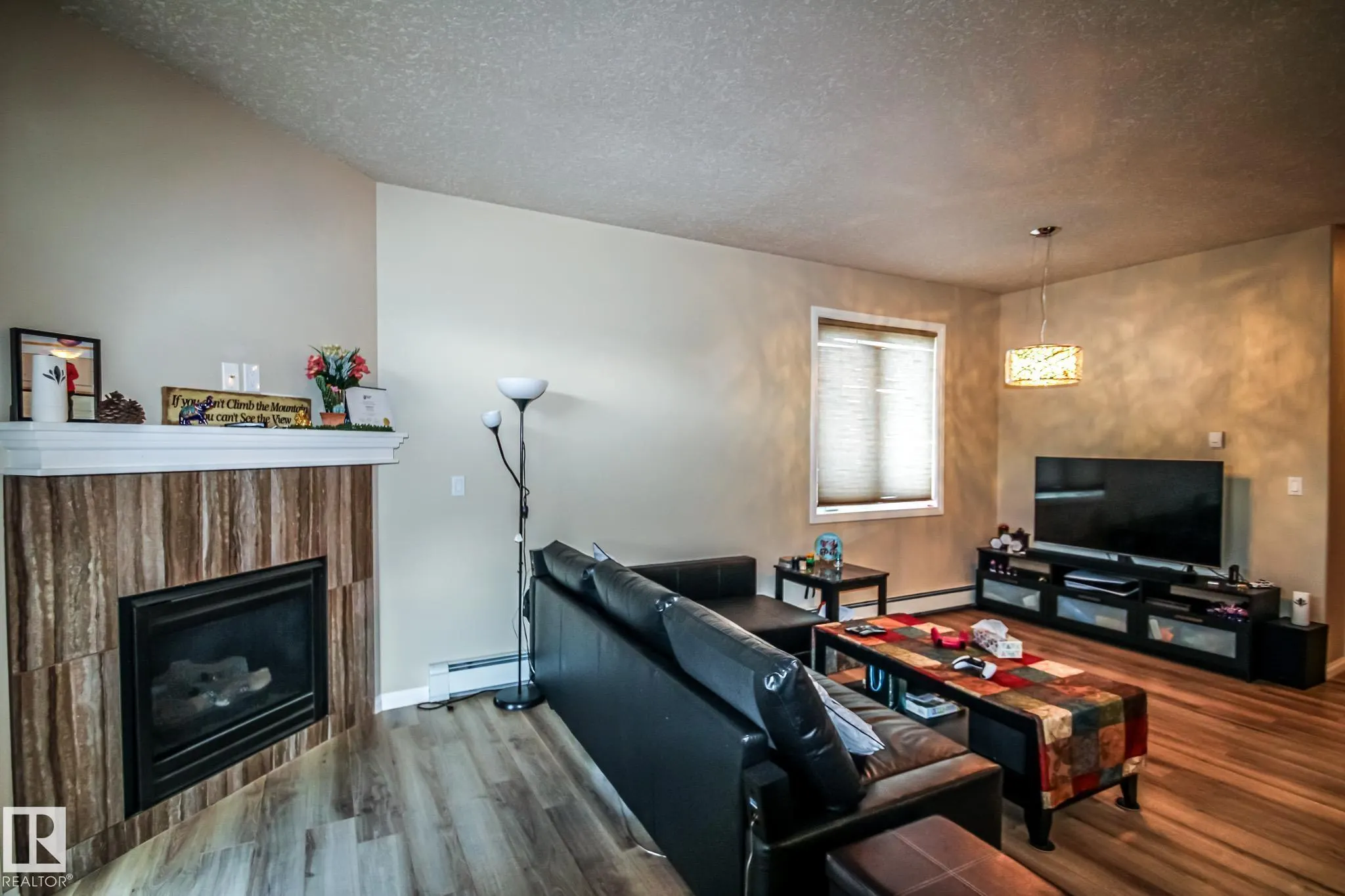 4802 53 Ave
