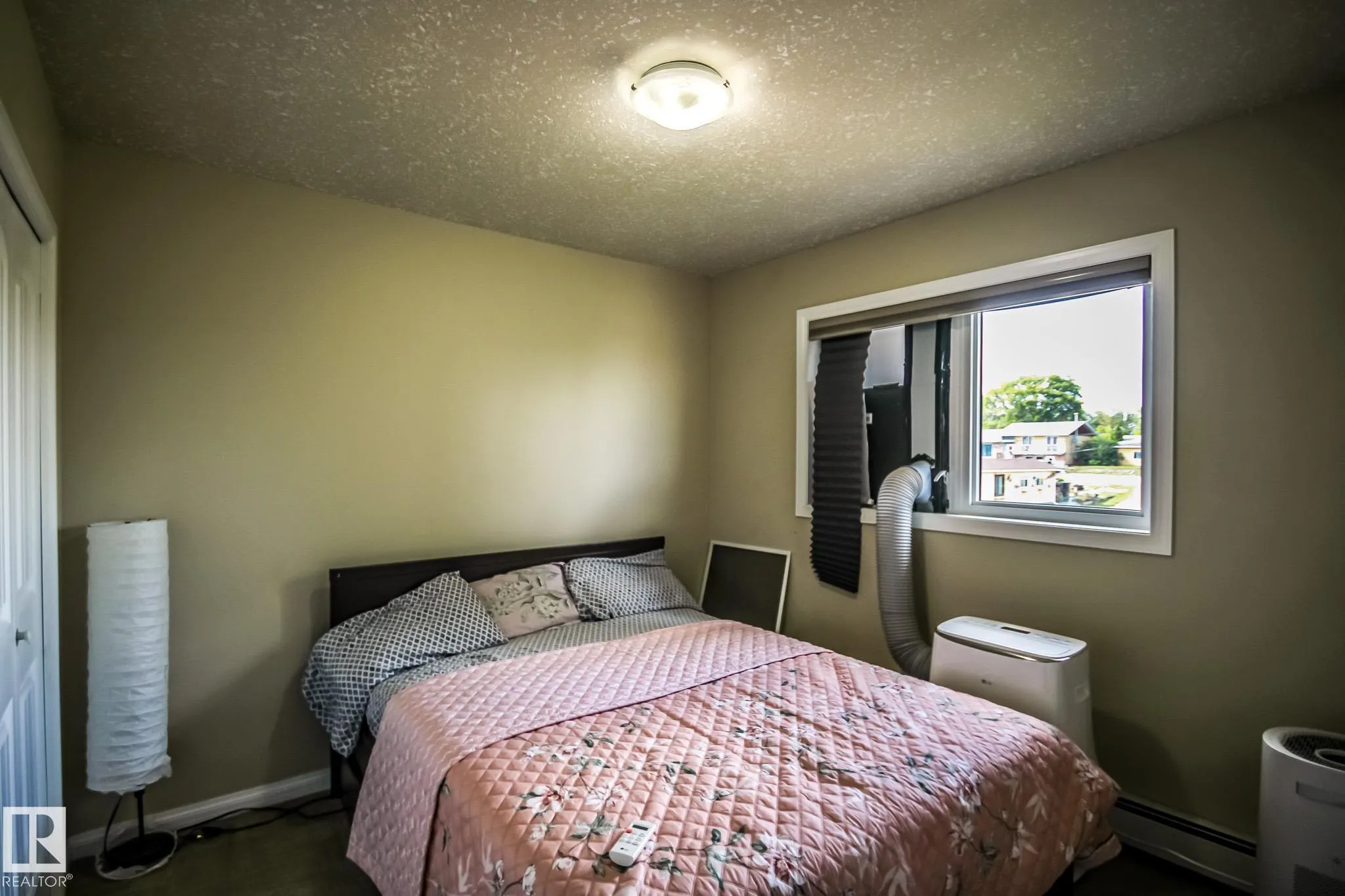 4802 53 Ave