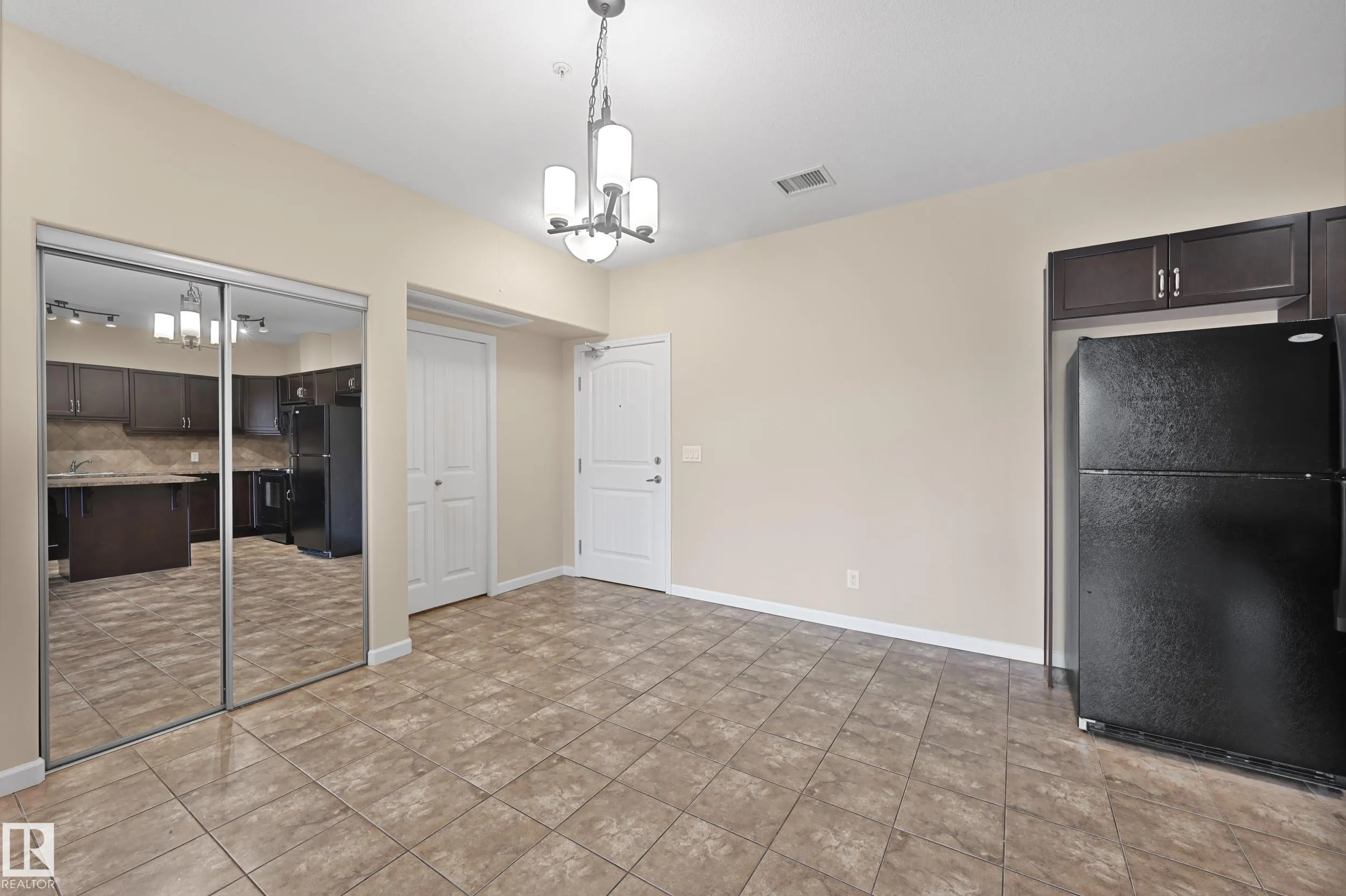 6083 MAYNARD Way