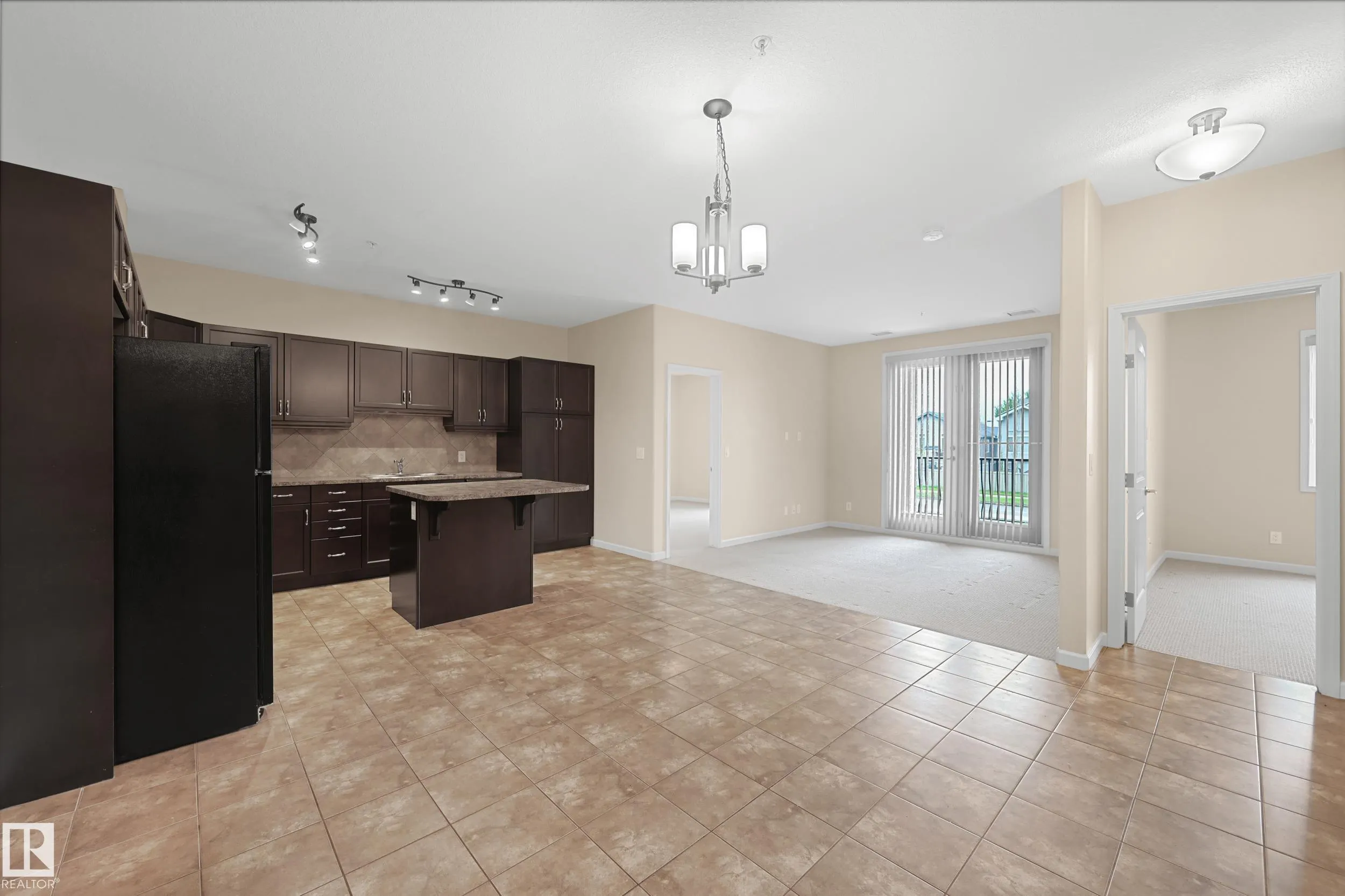 6083 MAYNARD Way