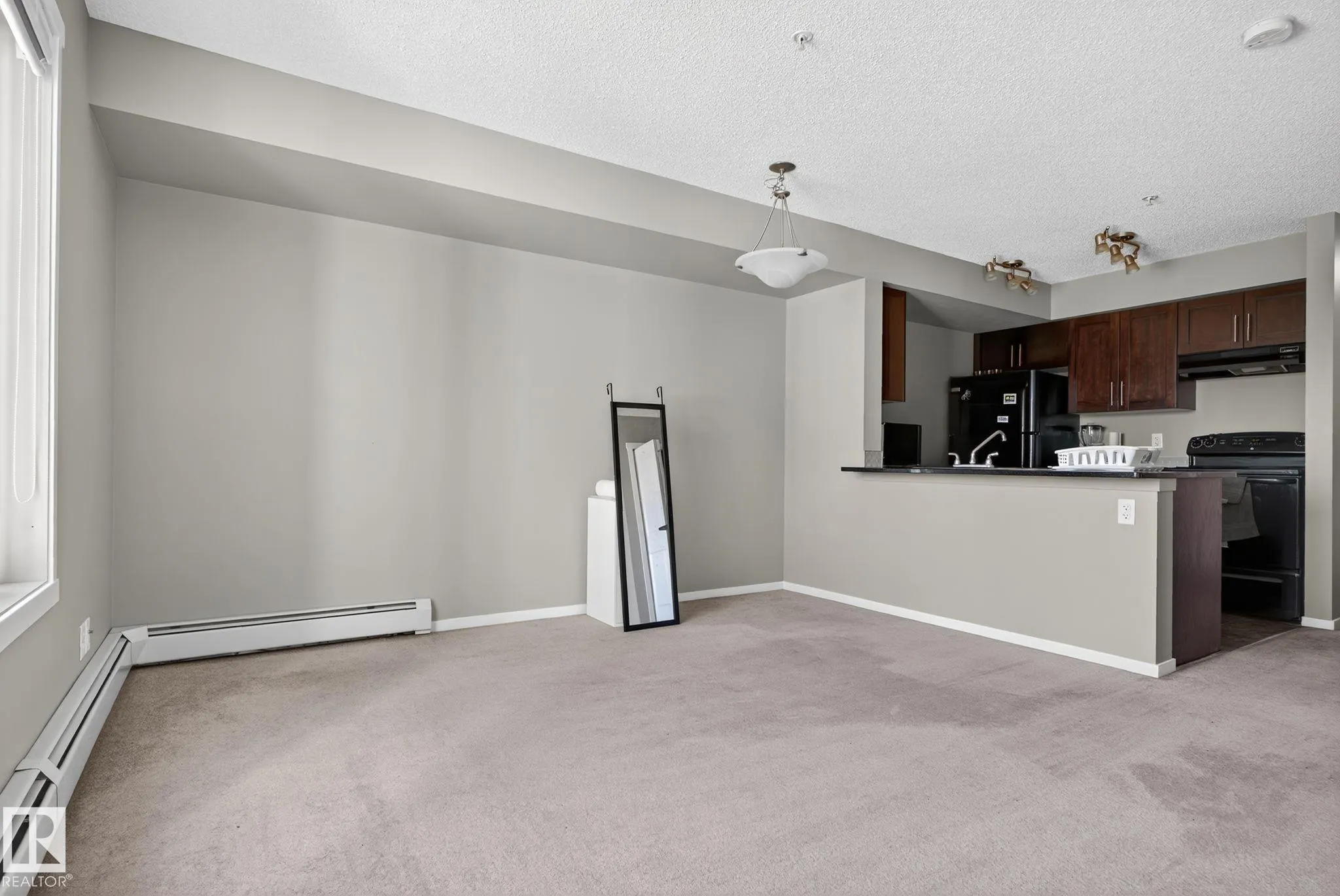 5810 MULLEN Place