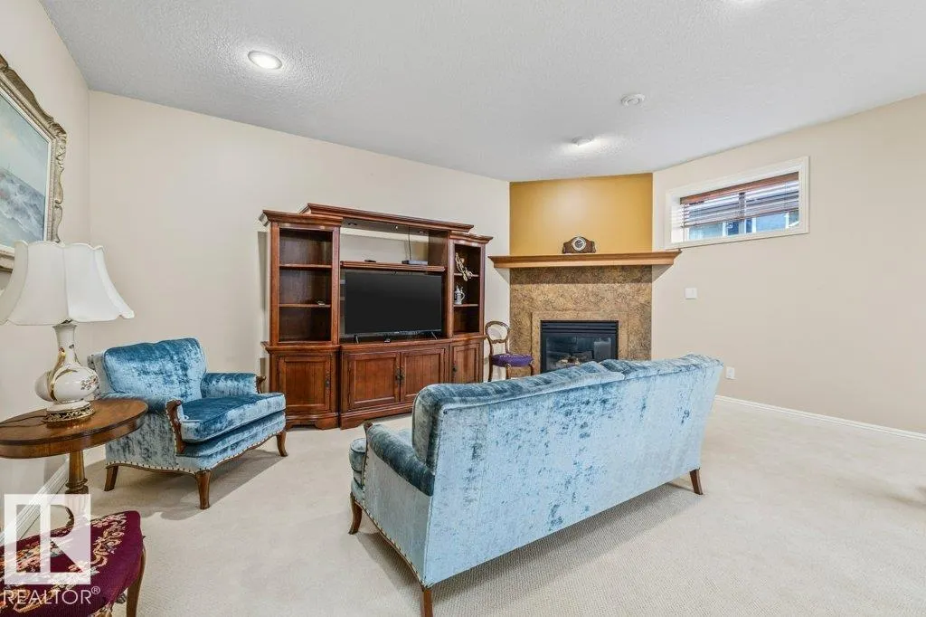50 Oakridge Drive