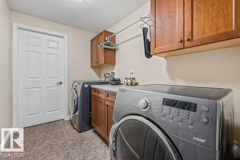 50 Oakridge Drive