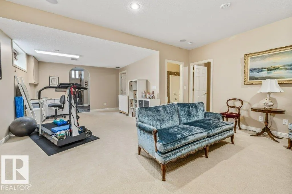 50 Oakridge Drive