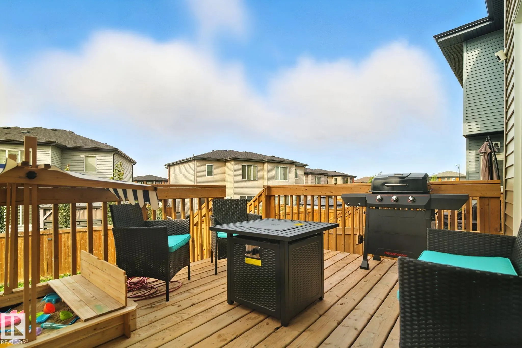 50 GRASSVIEW Crescent