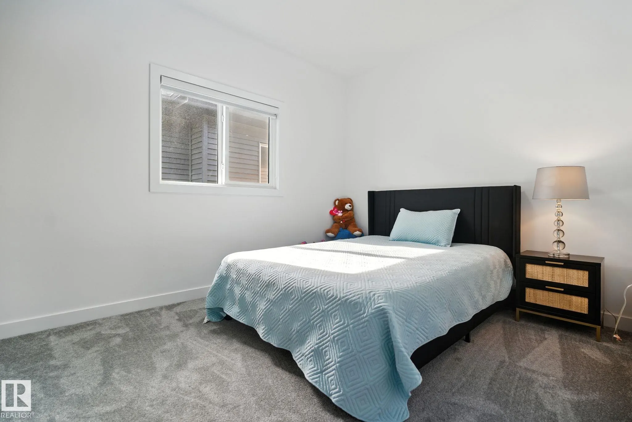 50 GRASSVIEW Crescent