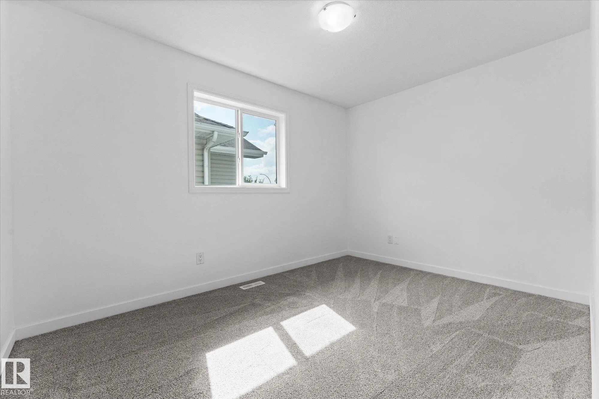 1 RIDGELAND Way