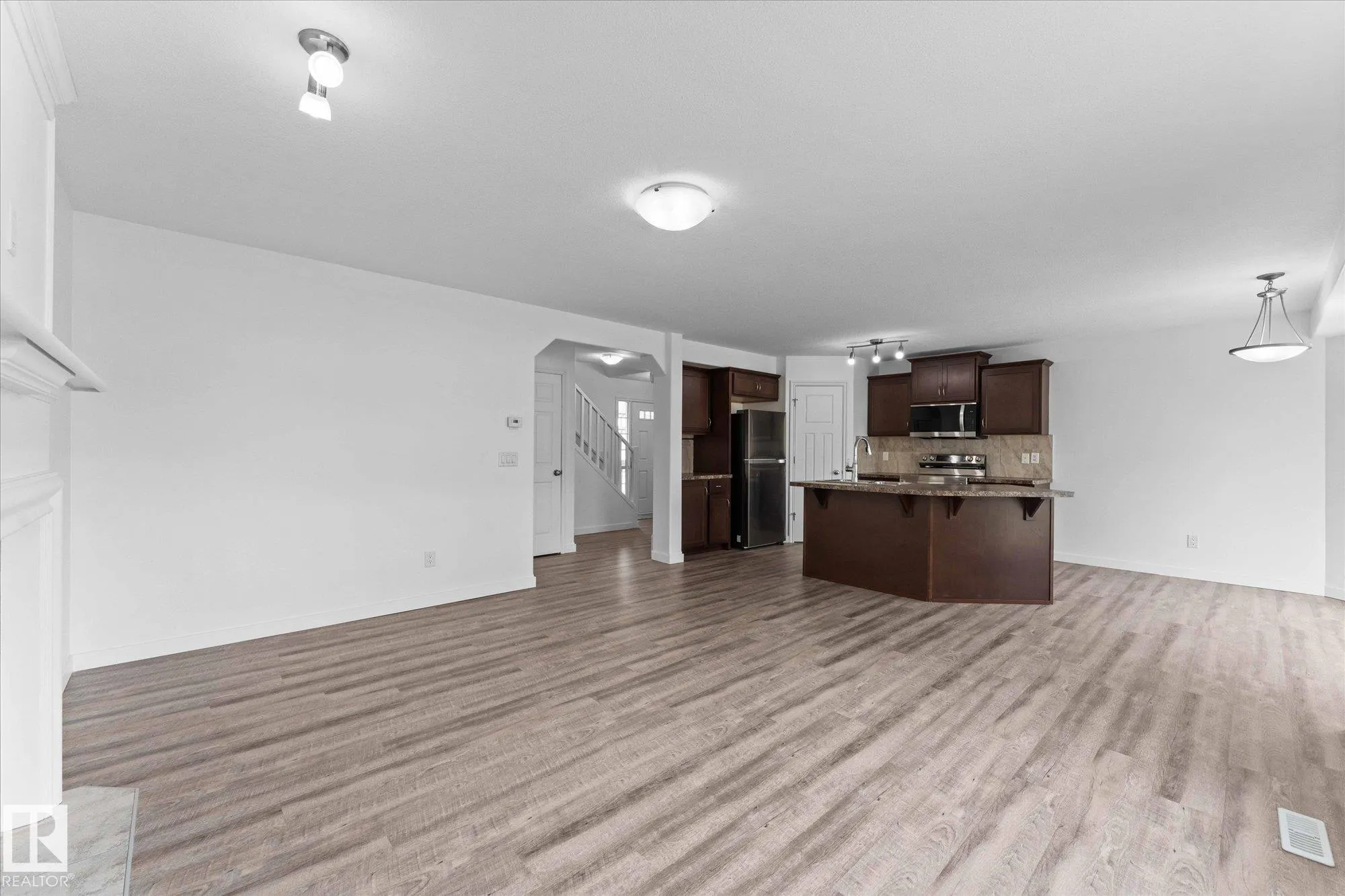 1 RIDGELAND Way