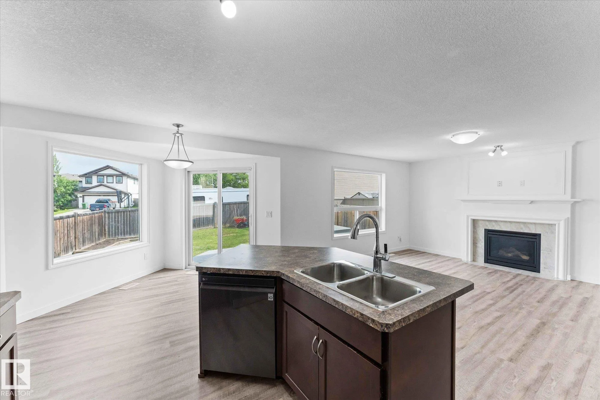 1 RIDGELAND Way