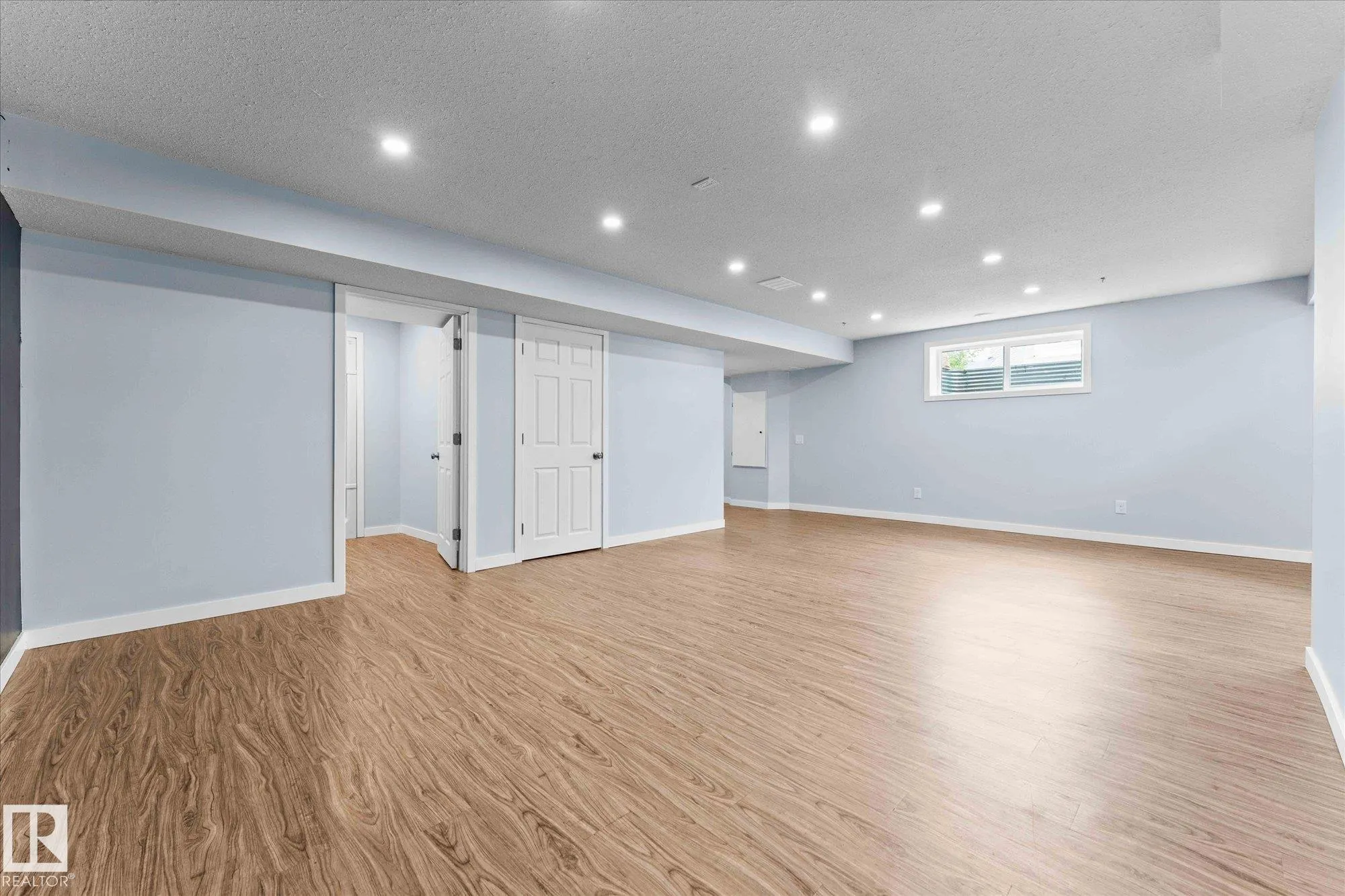 1 RIDGELAND Way