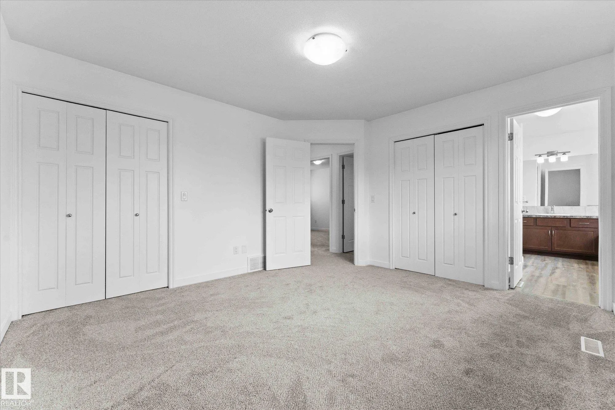 1 RIDGELAND Way