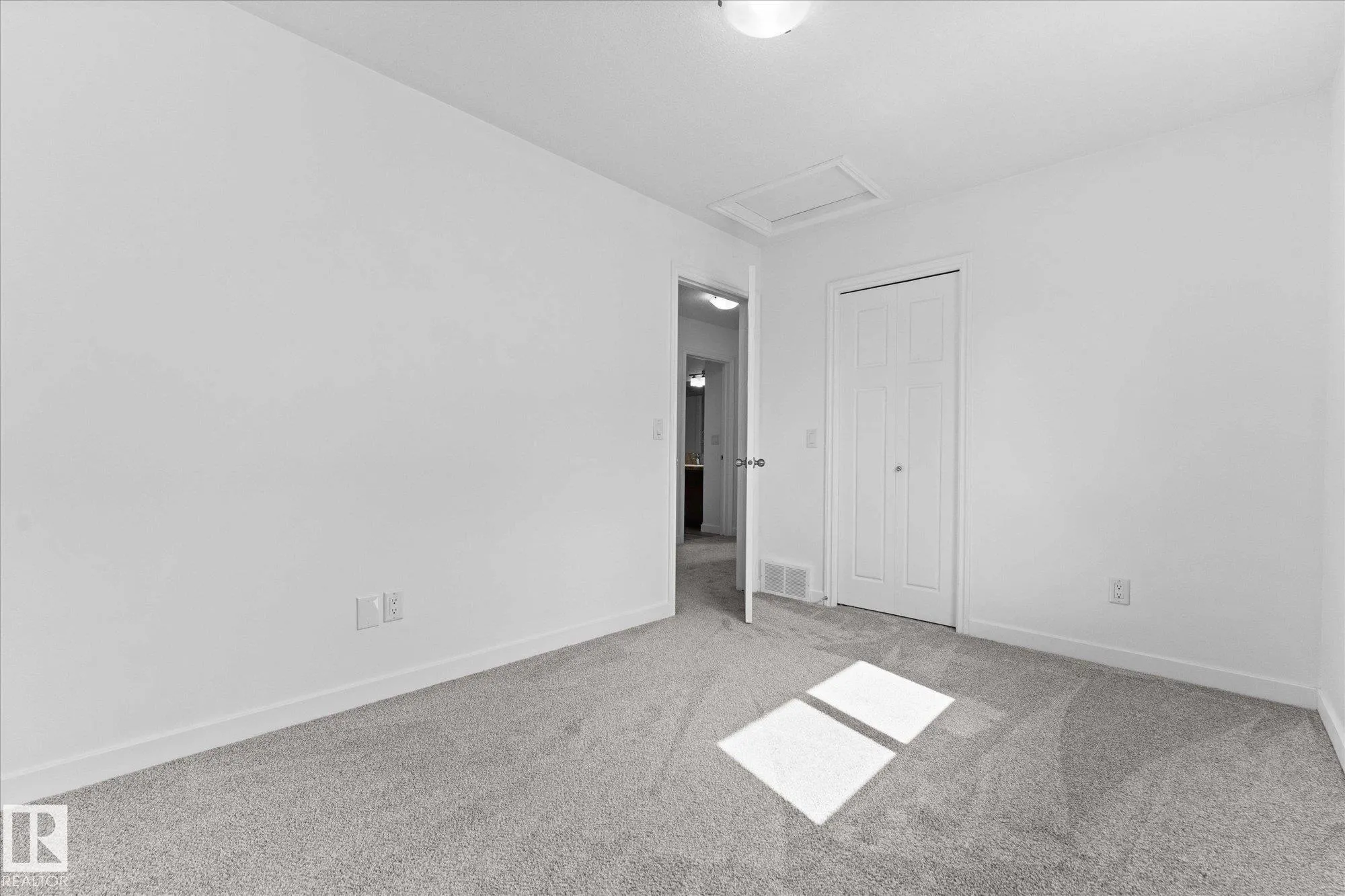 1 RIDGELAND Way